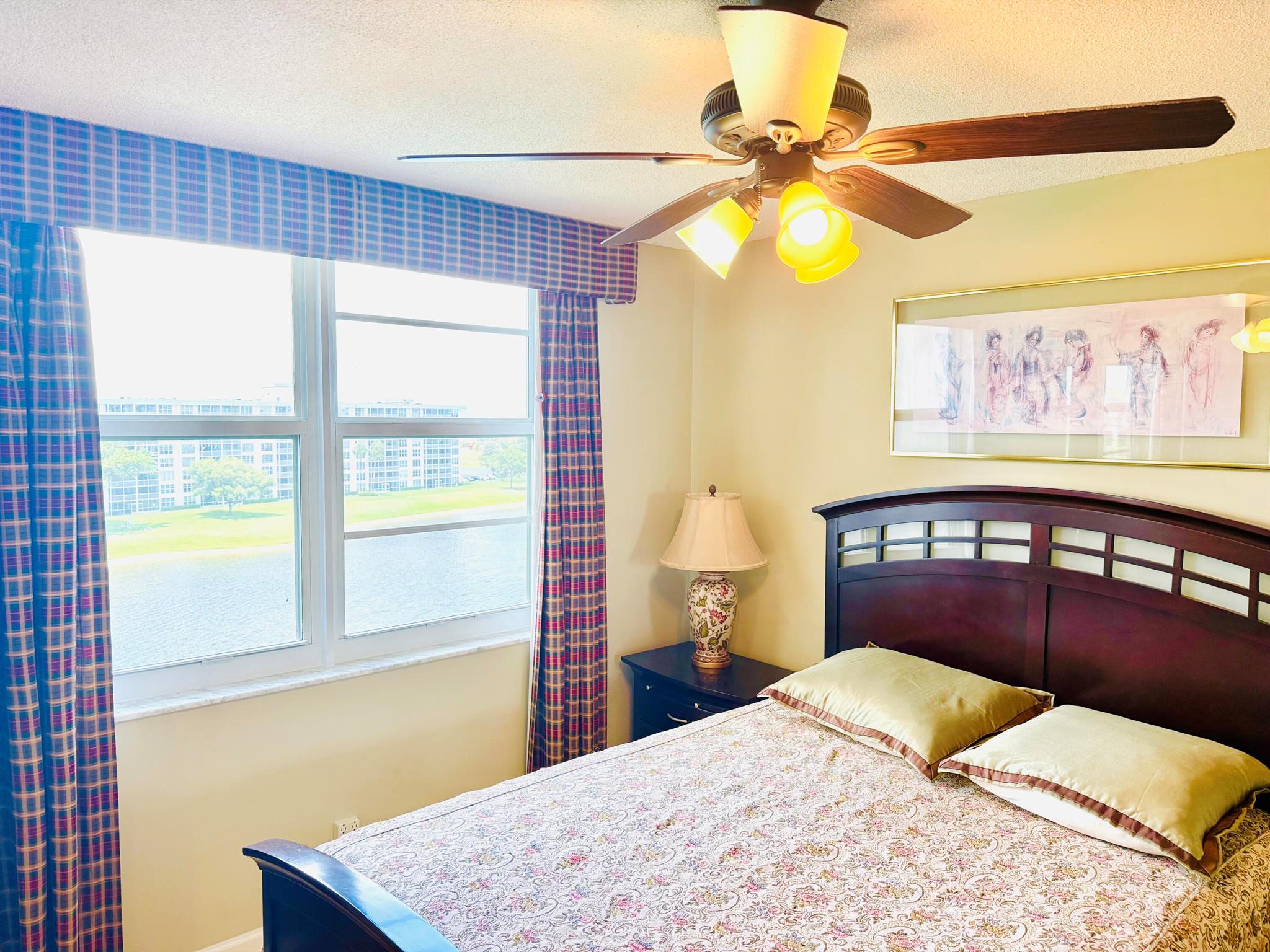 NO 40 PALM-AIRE COUNTRY CLUB - Residential Lease