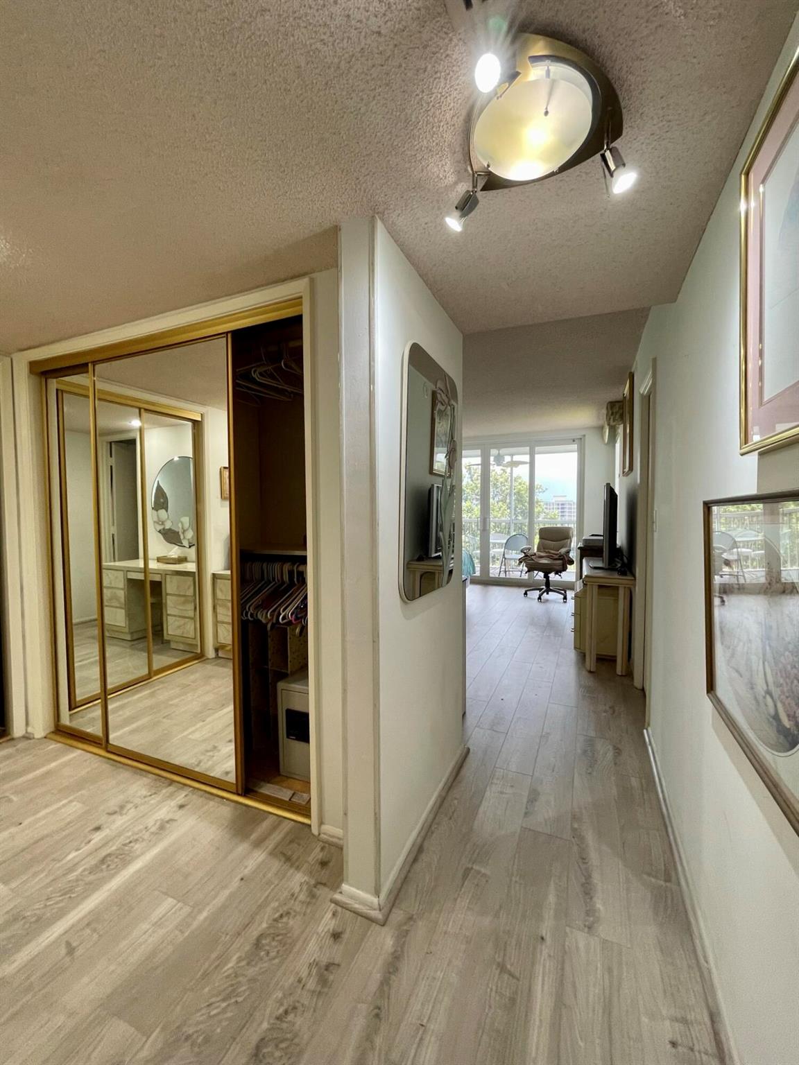 NO 40 PALM-AIRE COUNTRY CLUB - Residential Lease