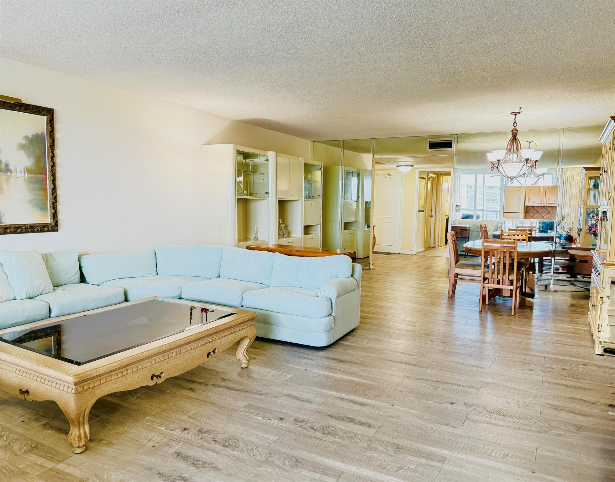 NO 40 PALM-AIRE COUNTRY CLUB - Residential Lease