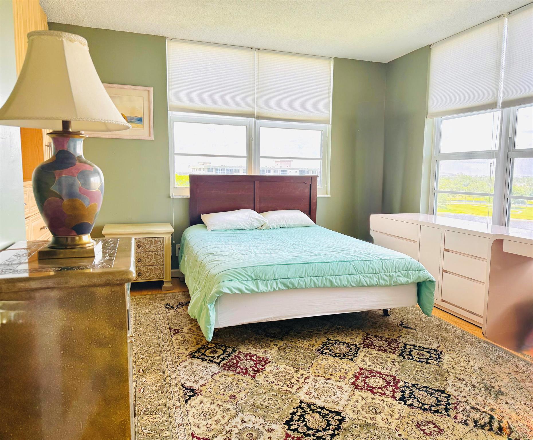 NO 40 PALM-AIRE COUNTRY CLUB - Residential Lease