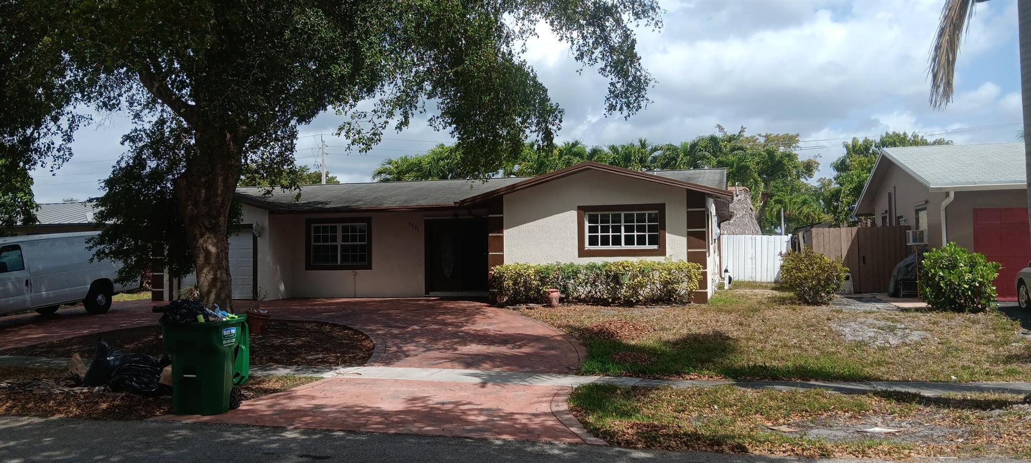 9531 NW 8th Street
