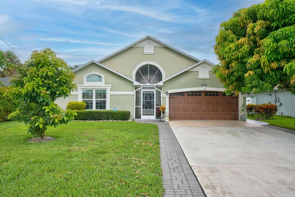 Photo of 6273 Pompano Street, Jupiter, FL 33458 (MLS # R10896355)