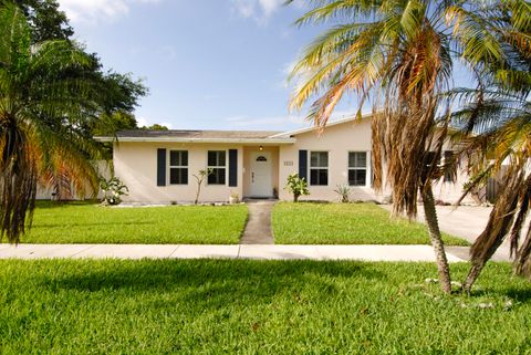 205 SE 4th Terrace 1-2 Dania Beach FL 33004