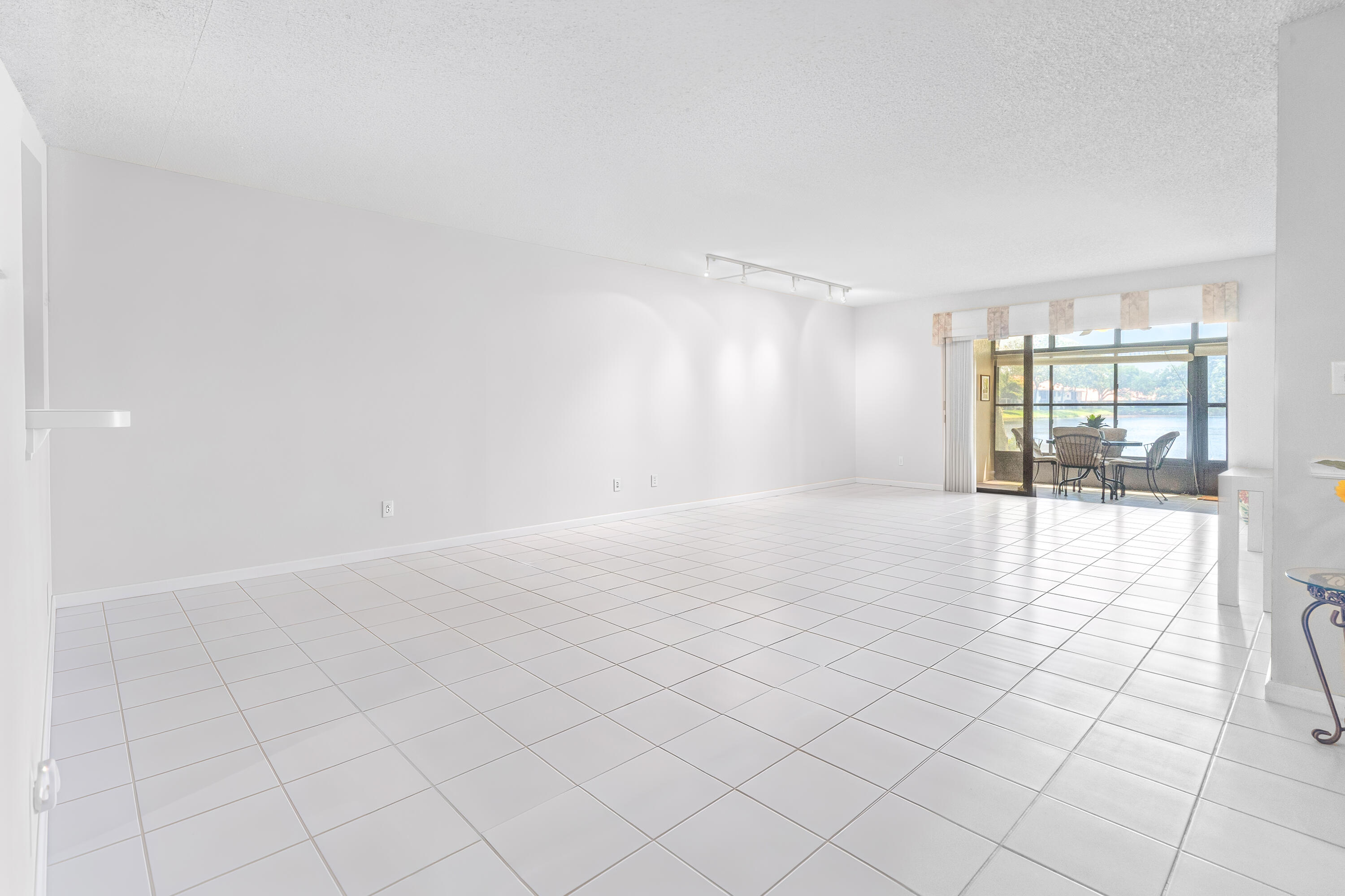 SUN VALLEY EAST CONDO - Residential