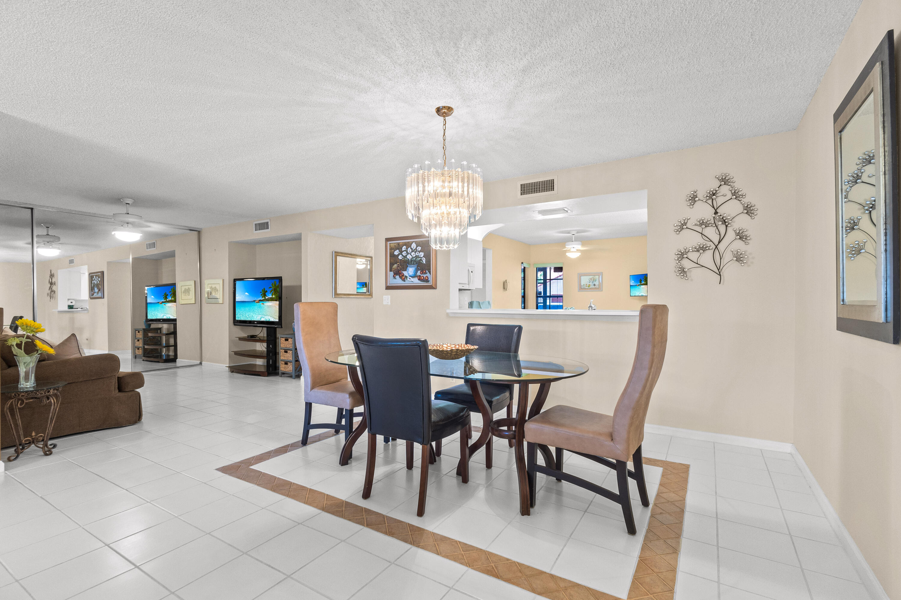 SUN VALLEY EAST CONDO - Residential