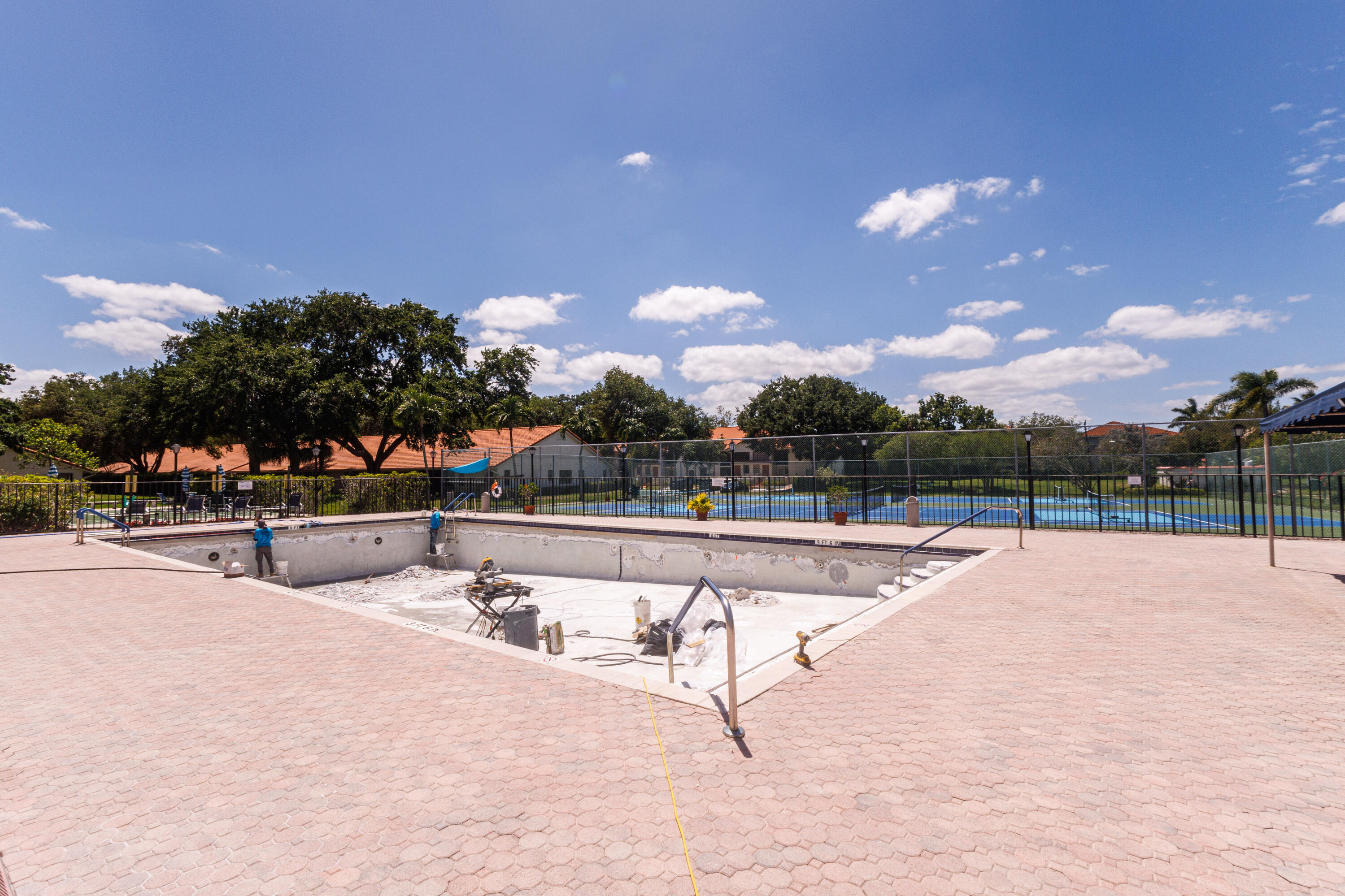 SUN VALLEY EAST CONDO - Residential