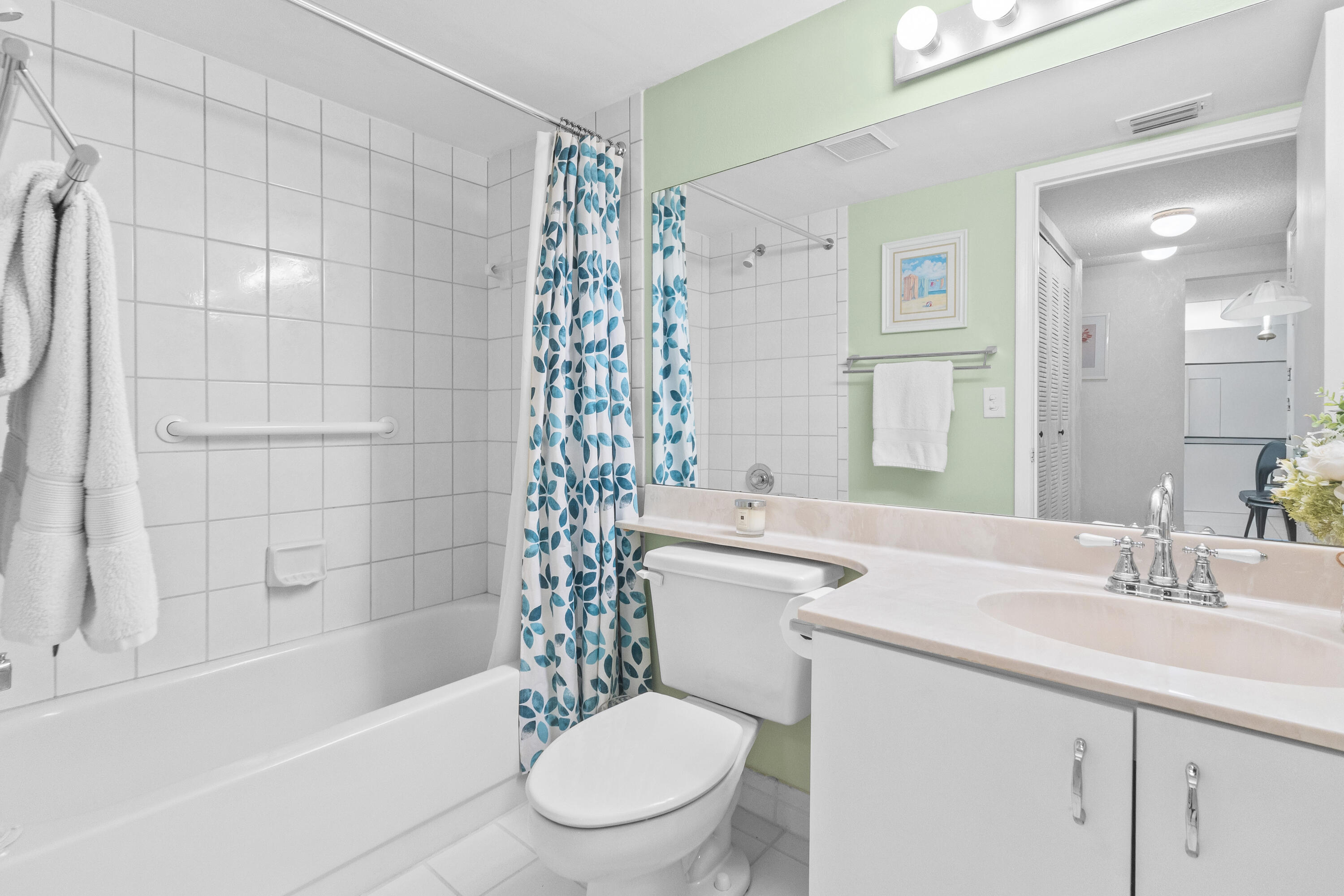 SUN VALLEY EAST CONDO - Residential