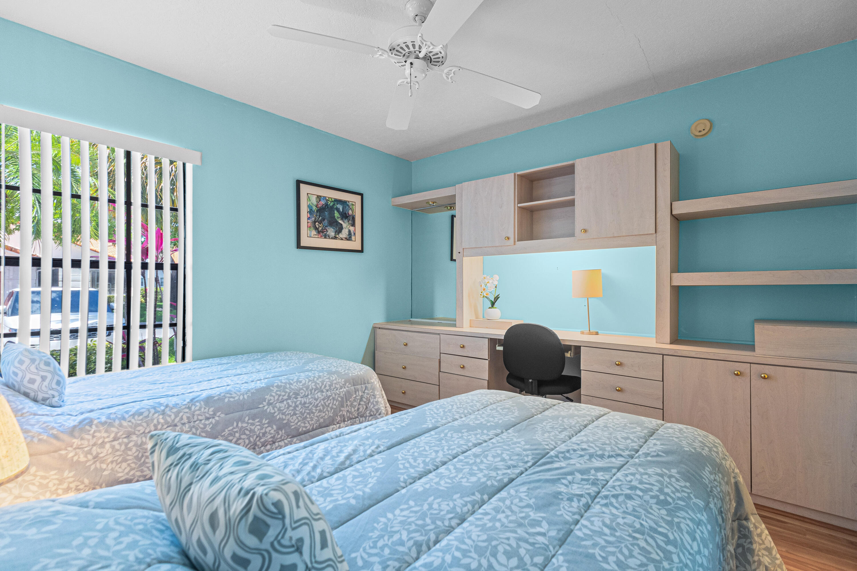 SUN VALLEY EAST CONDO - Residential