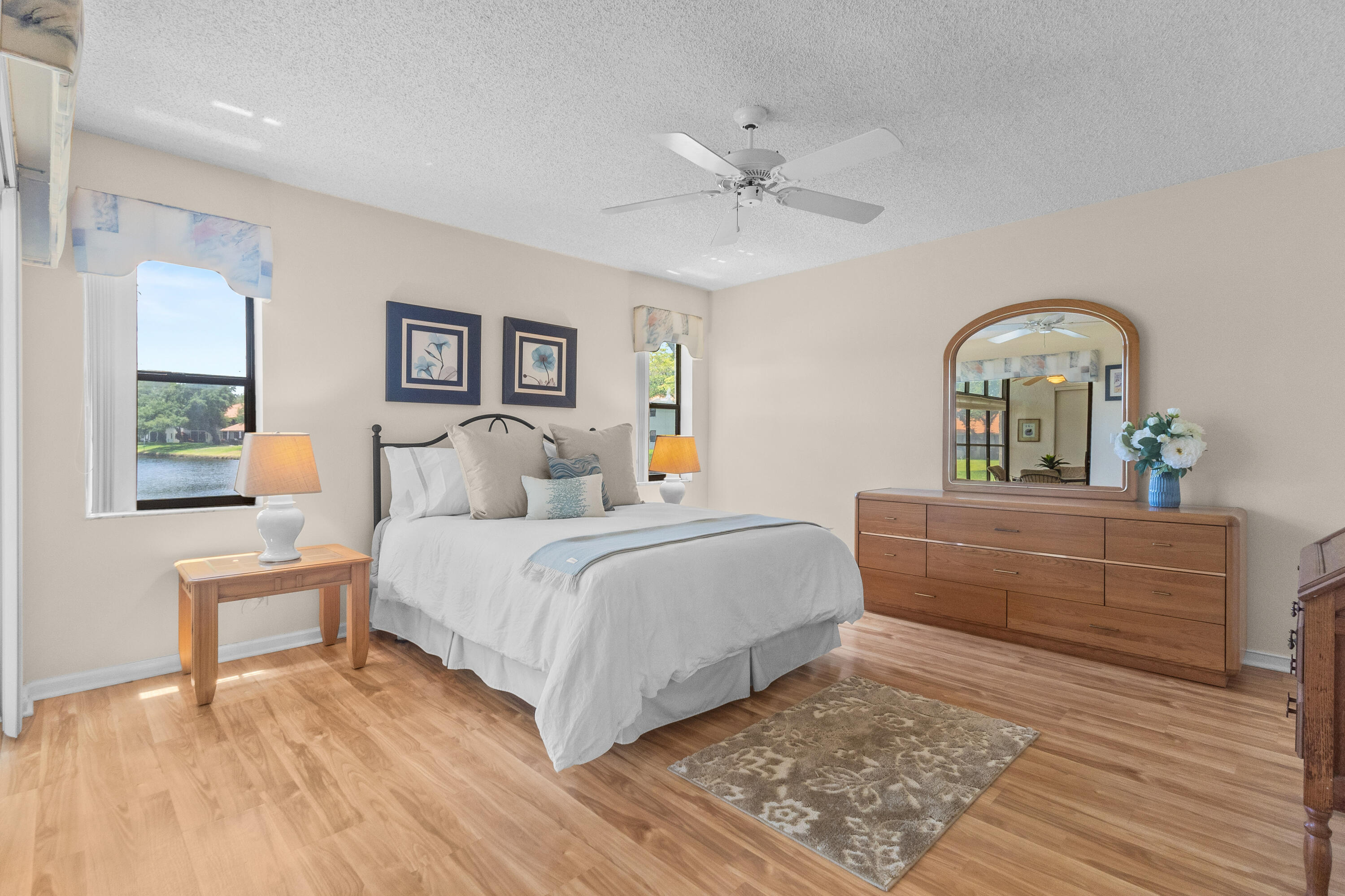 SUN VALLEY EAST CONDO - Residential