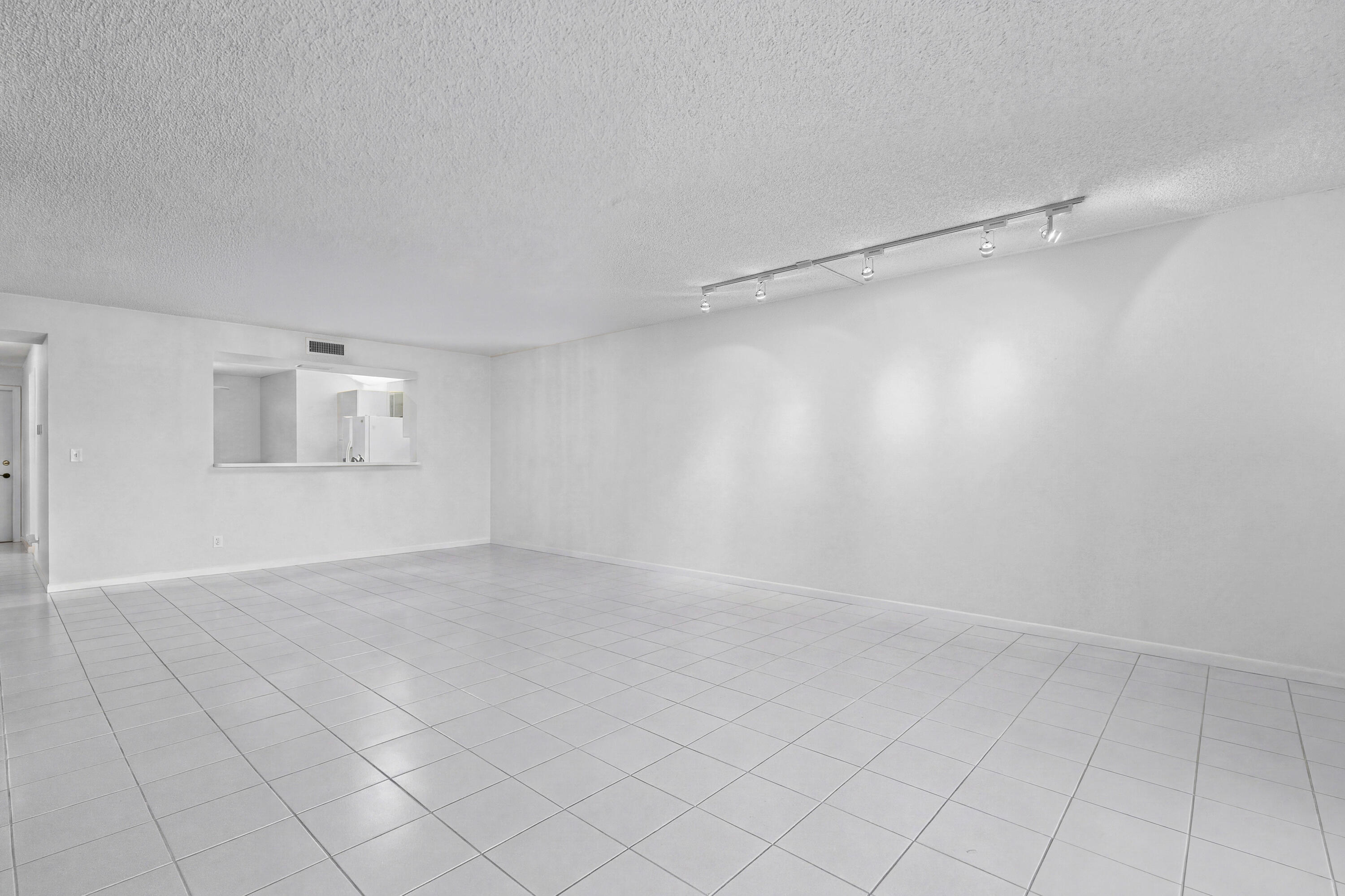 SUN VALLEY EAST CONDO - Residential