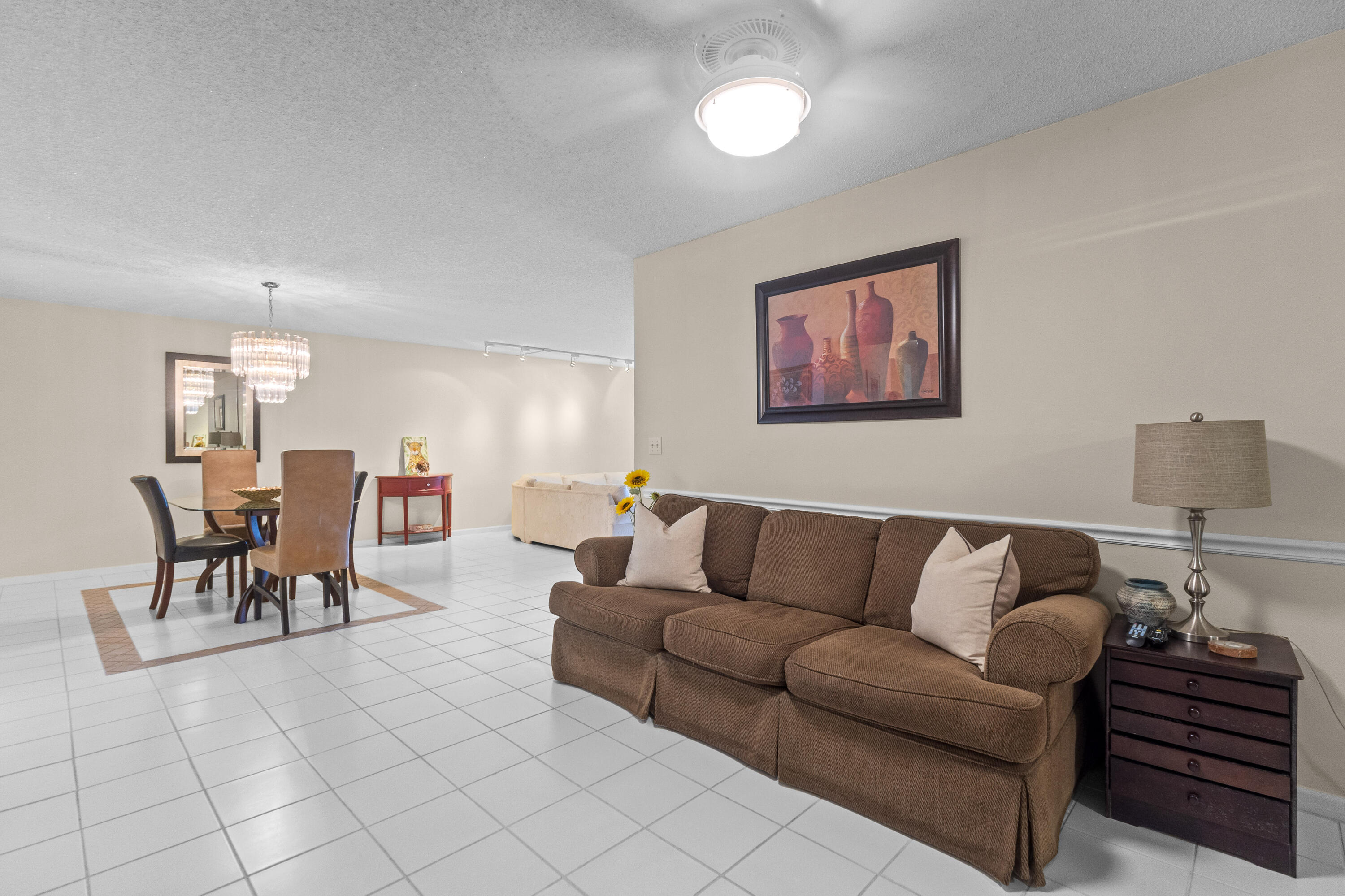 SUN VALLEY EAST CONDO - Residential