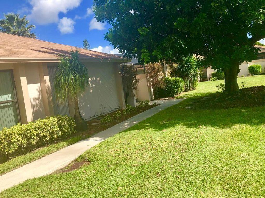 Photo of 105 Harvest Moon Court #C, Jupiter, FL 33458 (MLS # R10692277)