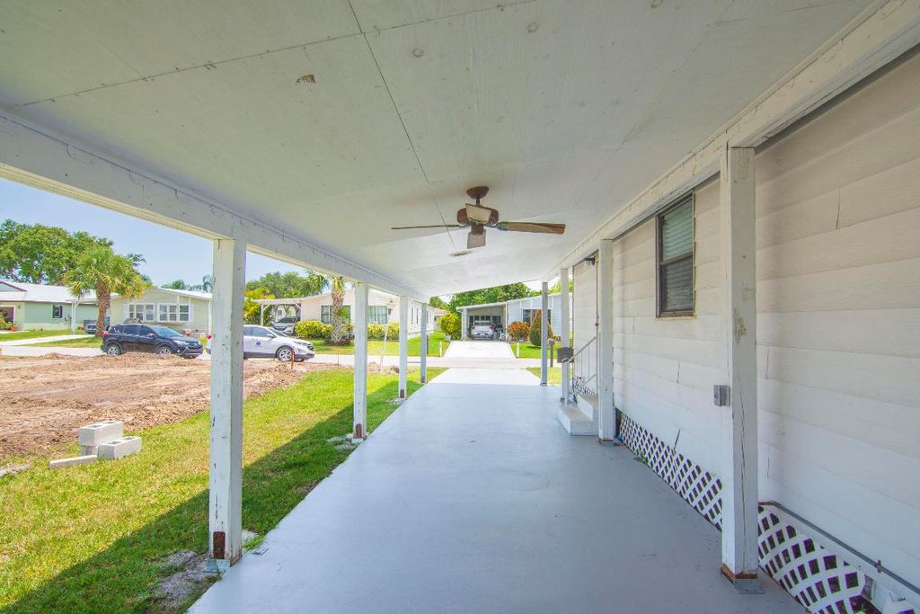 Photo of 14086 Dalia Avenue, Fort Pierce, FL 34951 (MLS # R11093804)