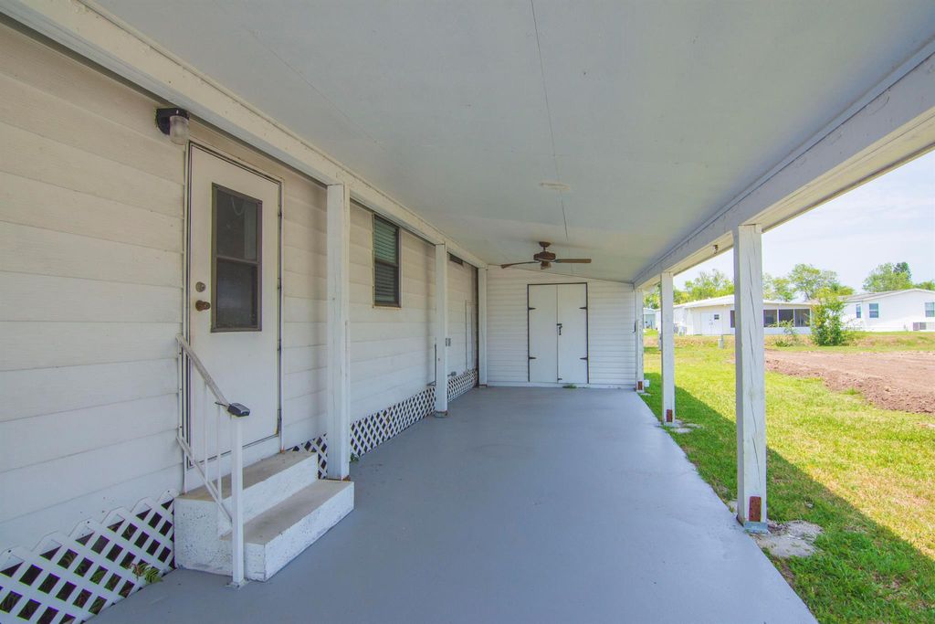 Photo of 14086 Dalia Avenue, Fort Pierce, FL 34951 (MLS # R11093804)