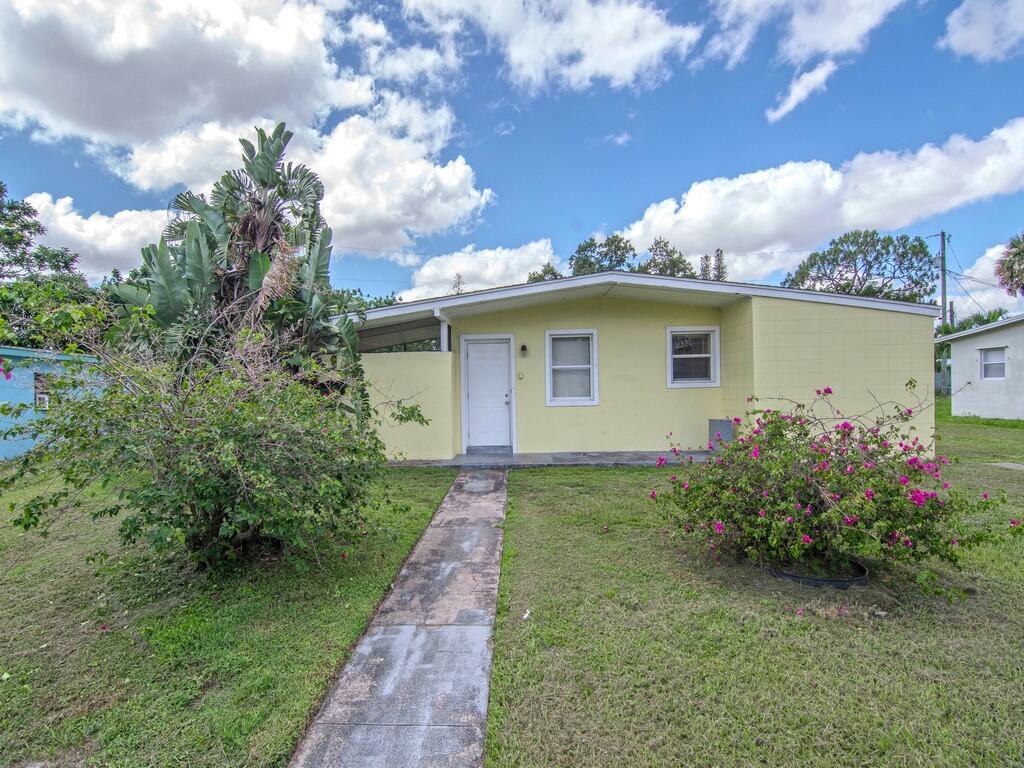 Located in the River Park community of Port St. Lucie, this well-maintained 2-bedroom, 1-bathroom home features all-tile flooring for easy maintenance and a clean, modern look. Enjoy a spacious living area, a functional kitchen, and comfortable bedrooms. Conveniently situated near Prima Vista, with quick access to shopping, dining, and medical centers. Don't miss this centrally located rental in a quiet, established neighborhood! ALL MEASUREMENTS ARE APPROXIMATE . FAST ANSWERS