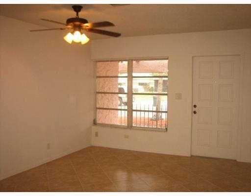 2192 NE 5th Circle