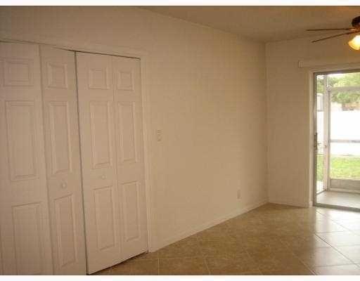 2192 NE 5th Circle