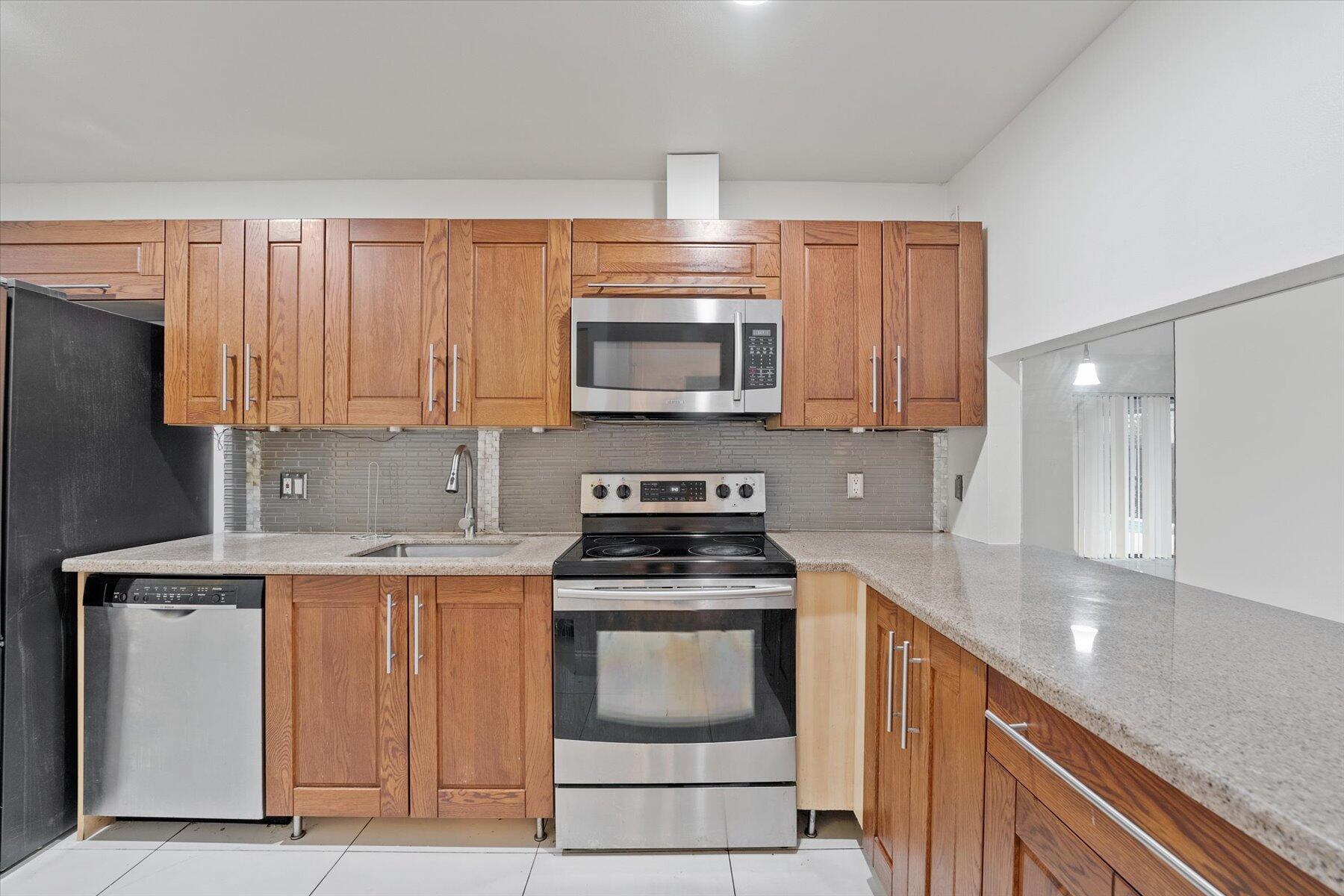 COUNTRY AS - Residential Lease