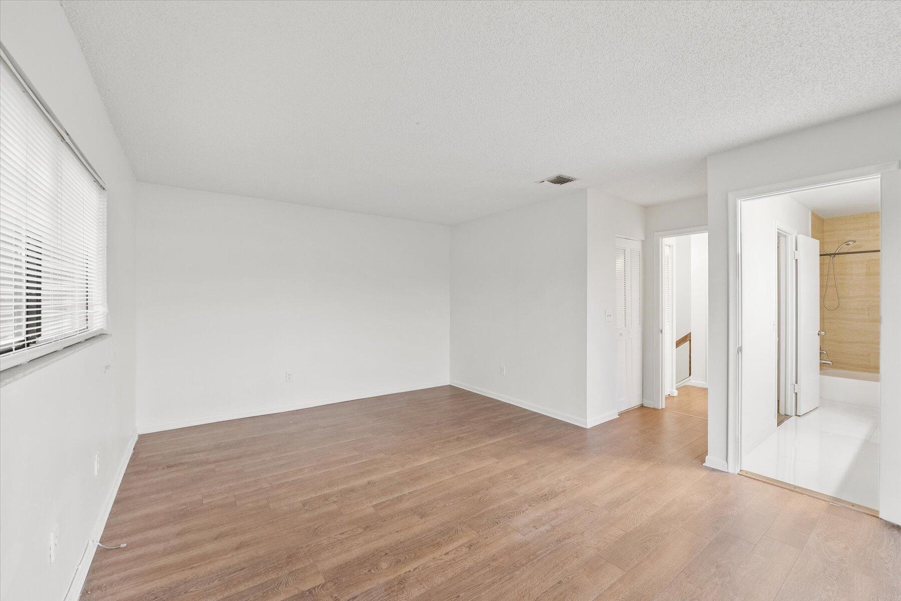 COUNTRY AS - Residential Lease