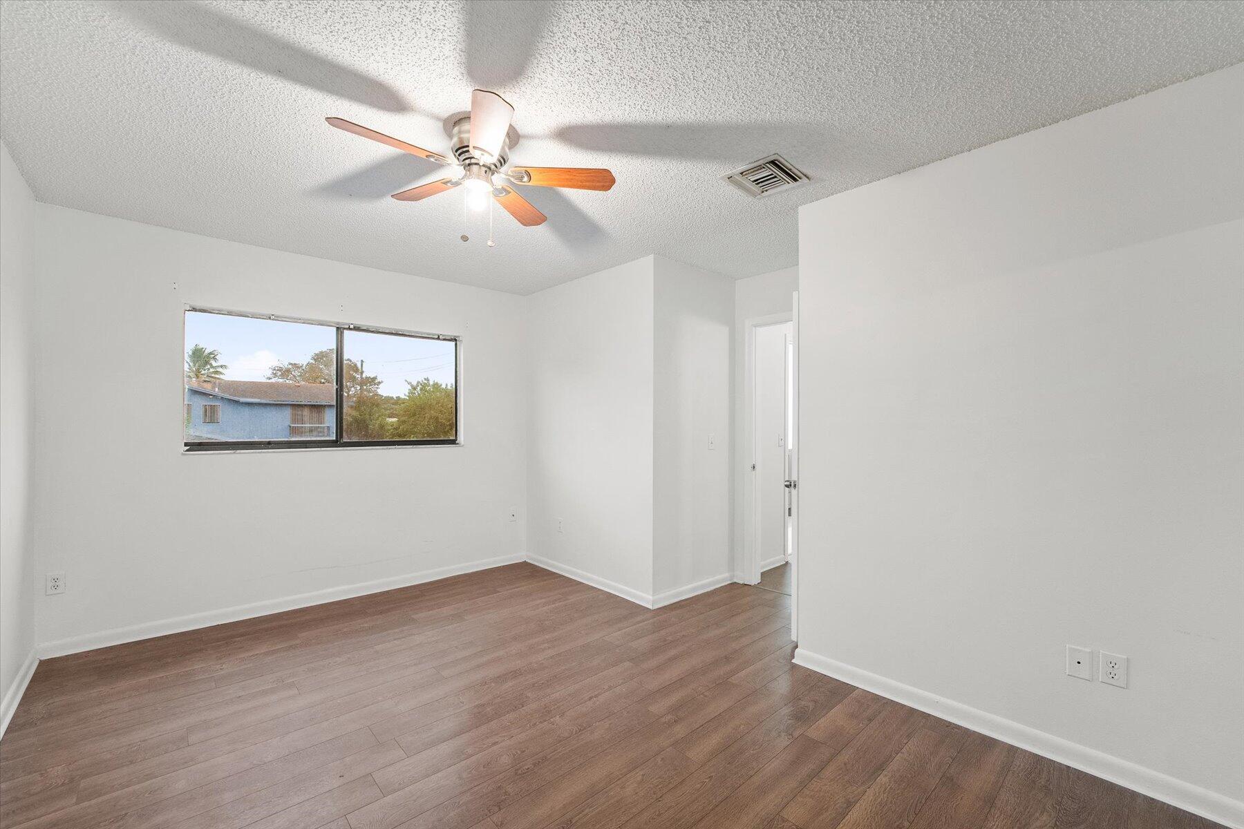 COUNTRY AS - Residential Lease