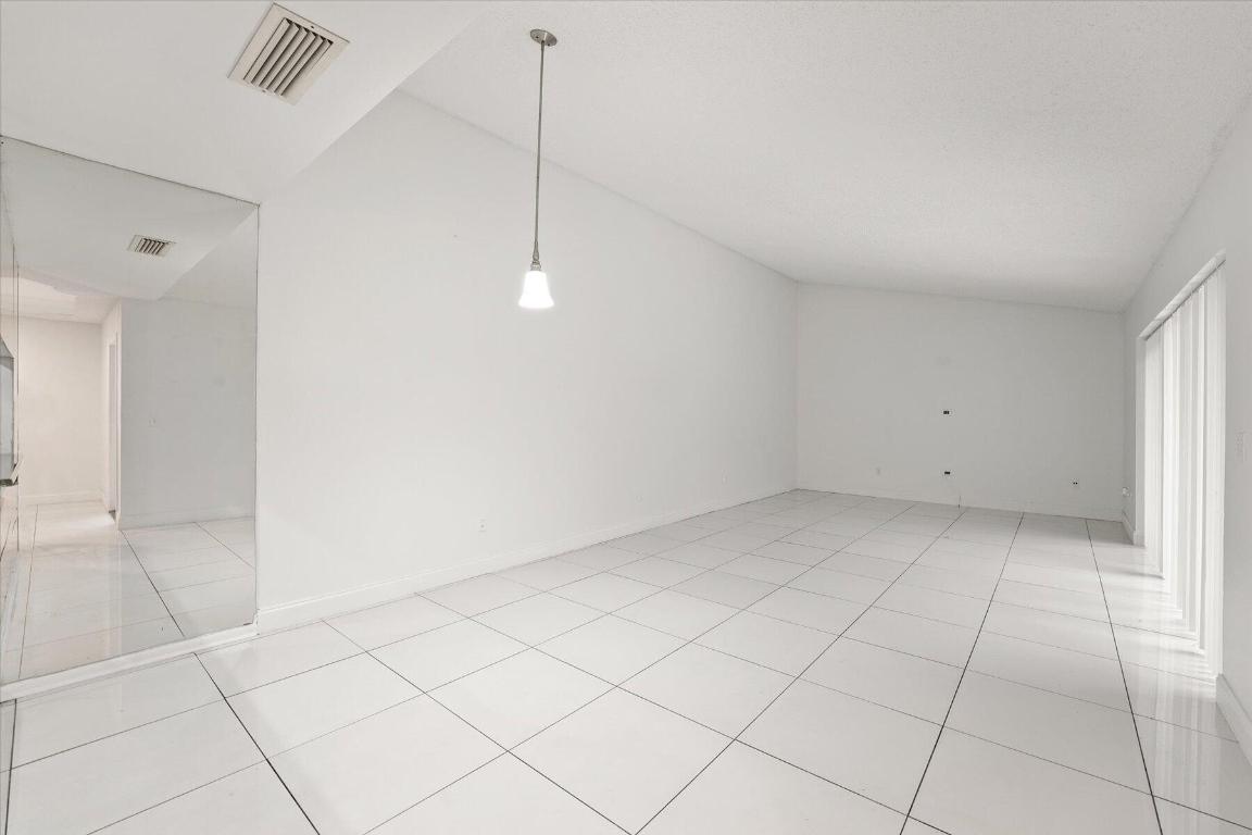 COUNTRY AS - Residential Lease