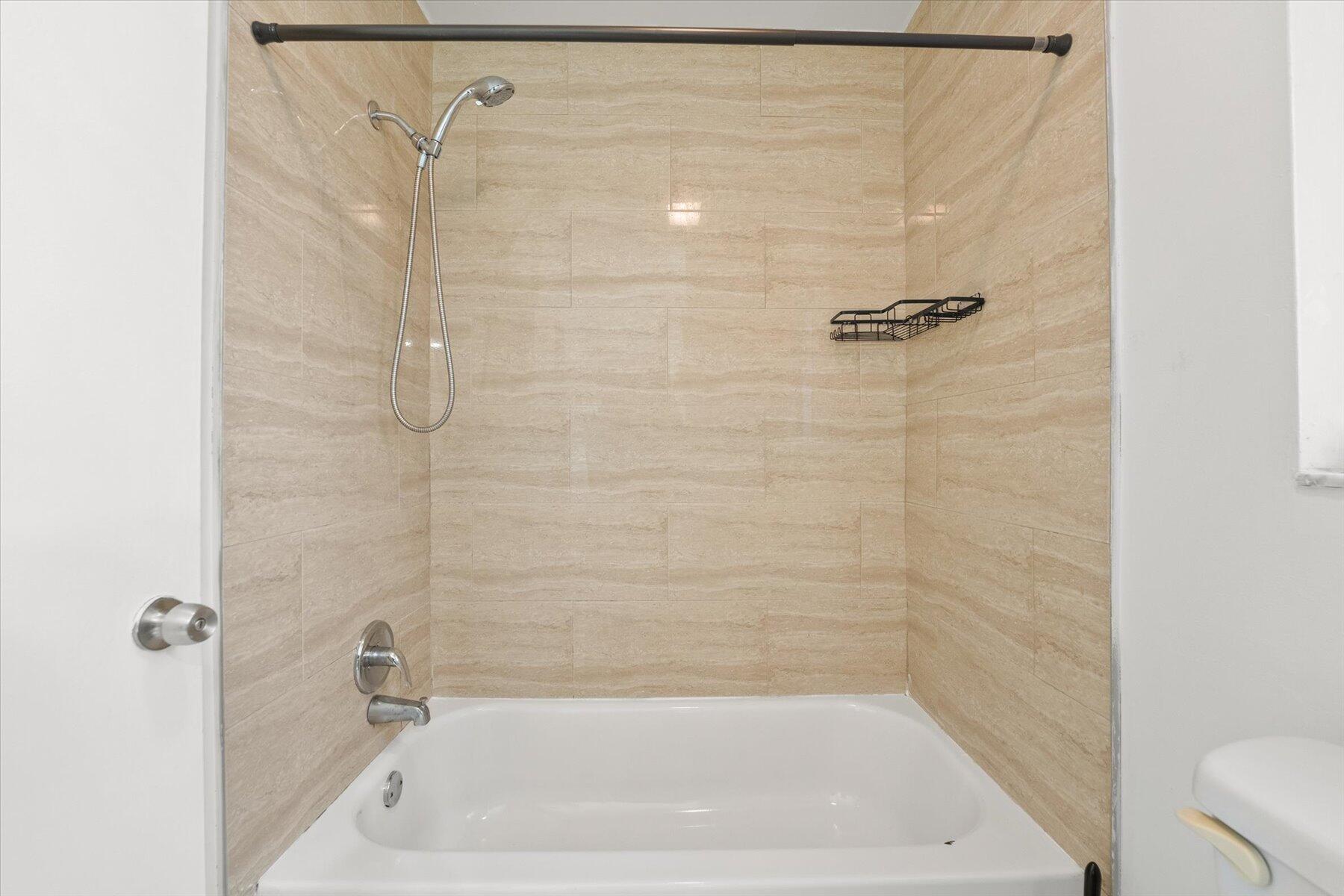 COUNTRY AS - Residential Lease