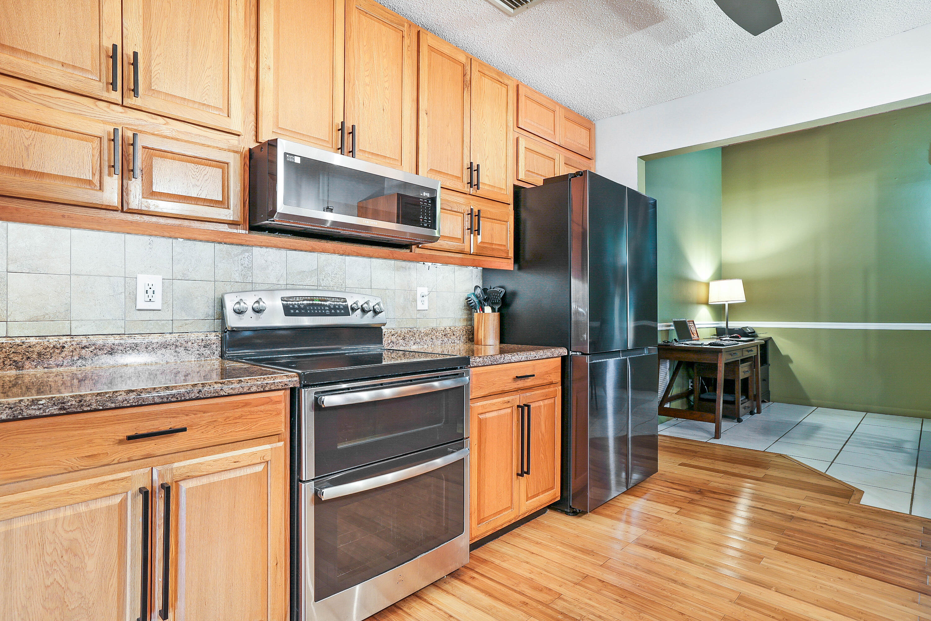 LAKES OF SHERBROOKE - Residential