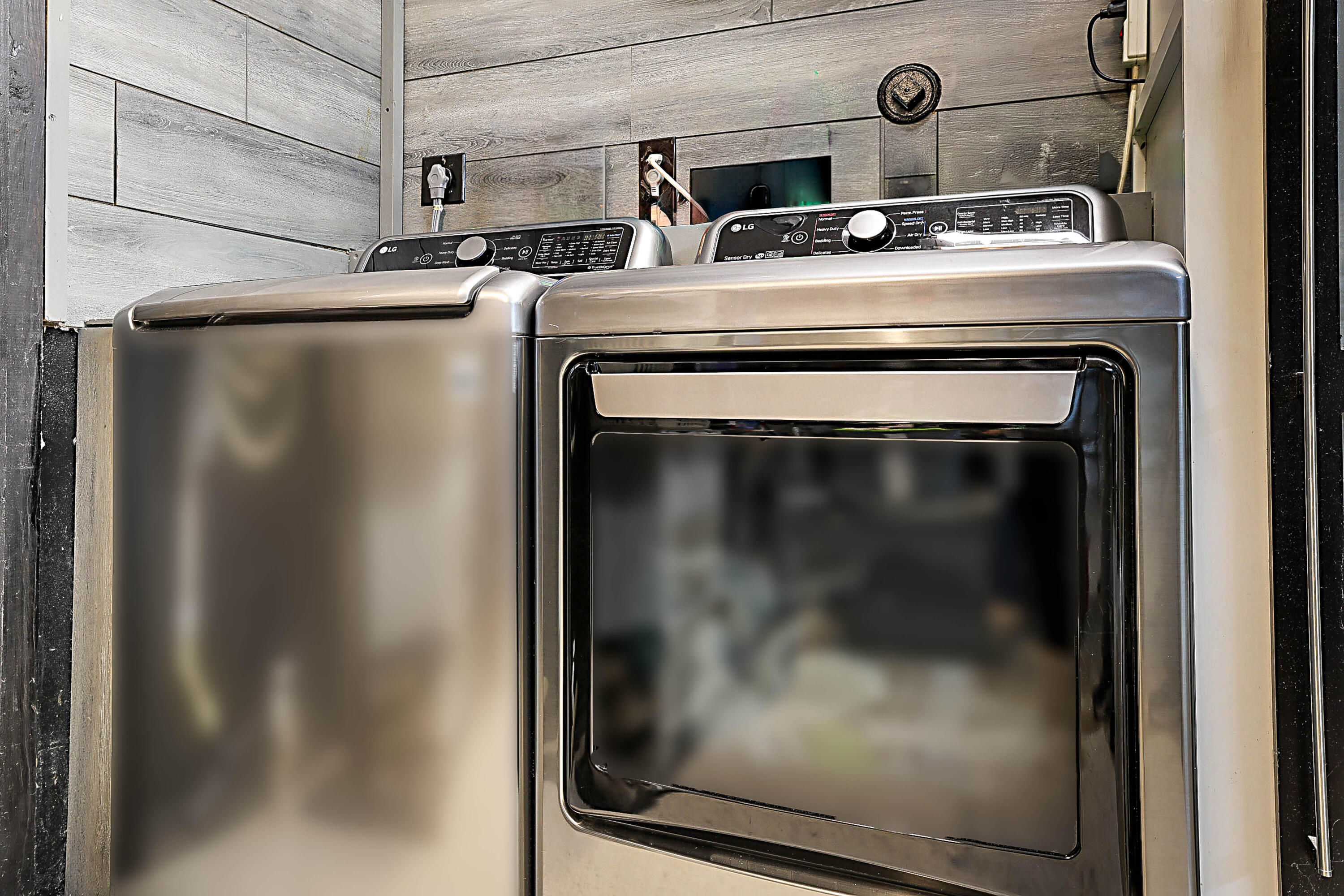 LAKES OF SHERBROOKE - Residential