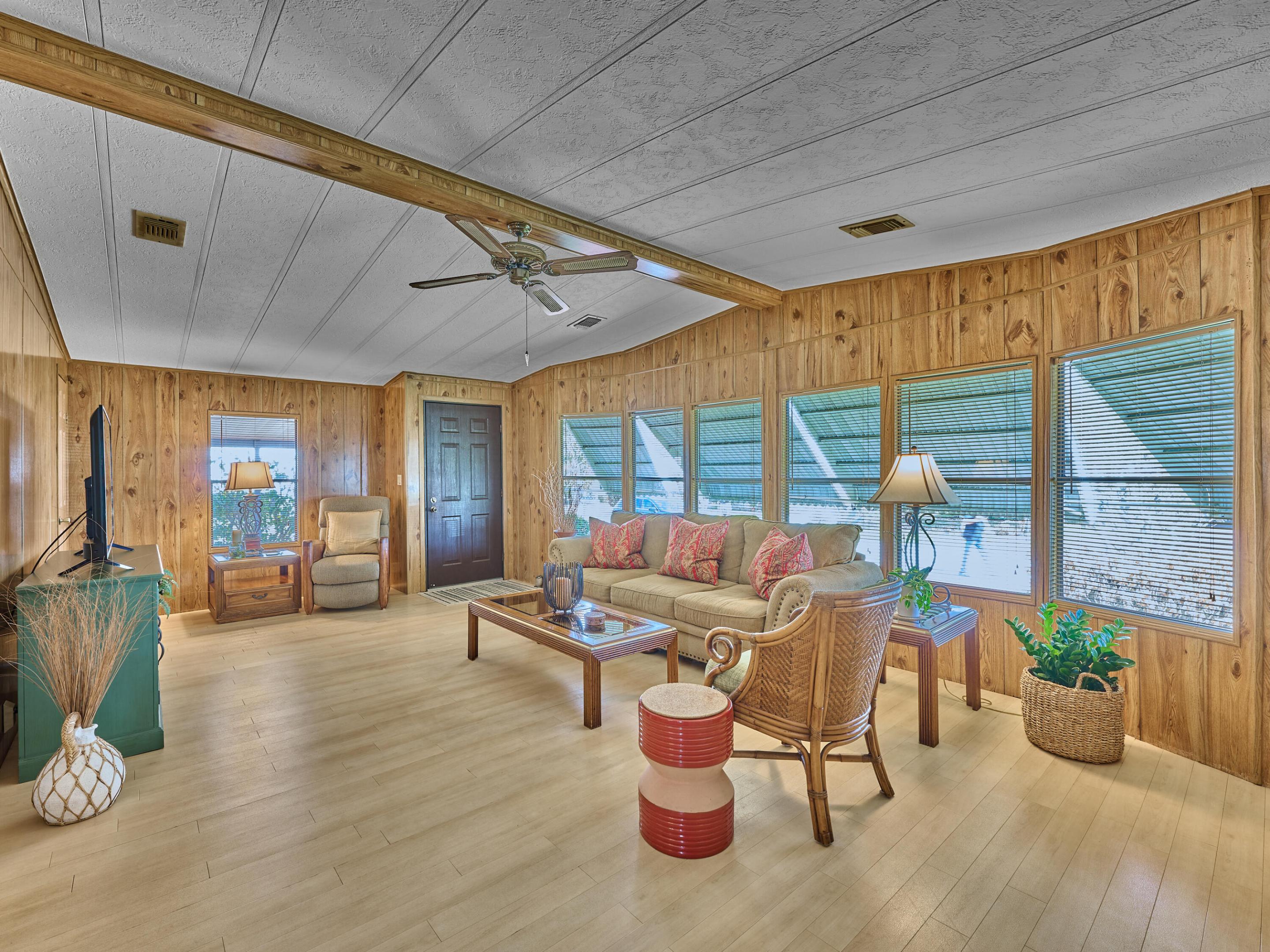 7626 SE Independence Avenue