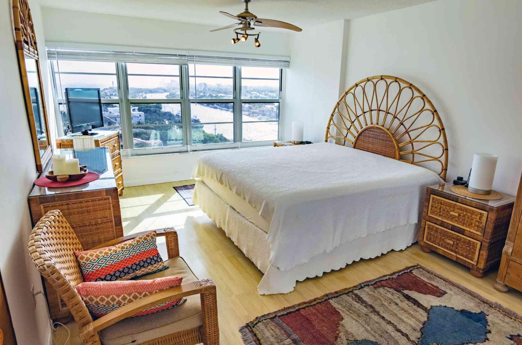 LANDMARK AT HILLSBORO CON - Residential Lease