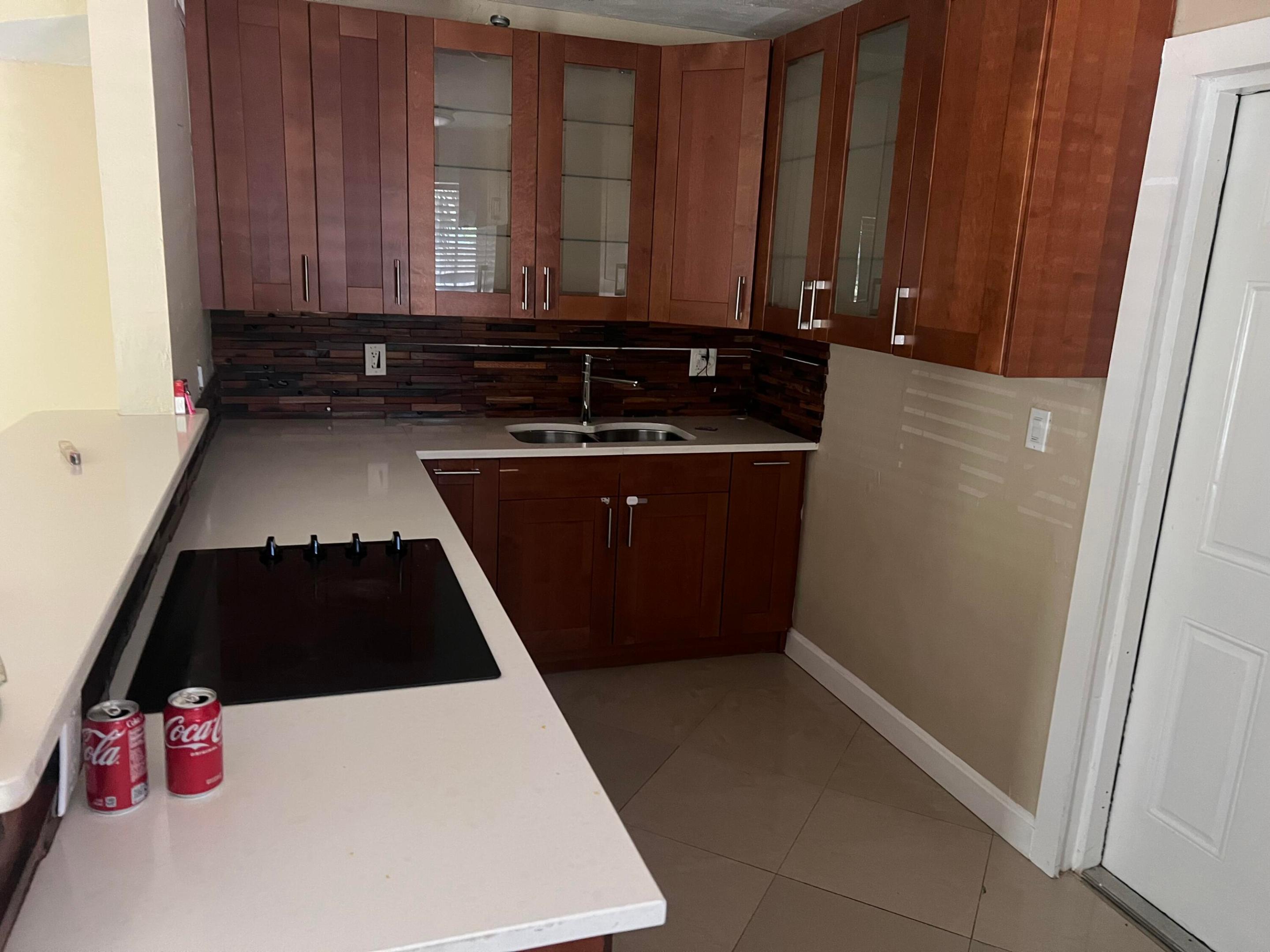 POMPANO BEACH HIGHLANDS 4TH SEC - Residential Lease