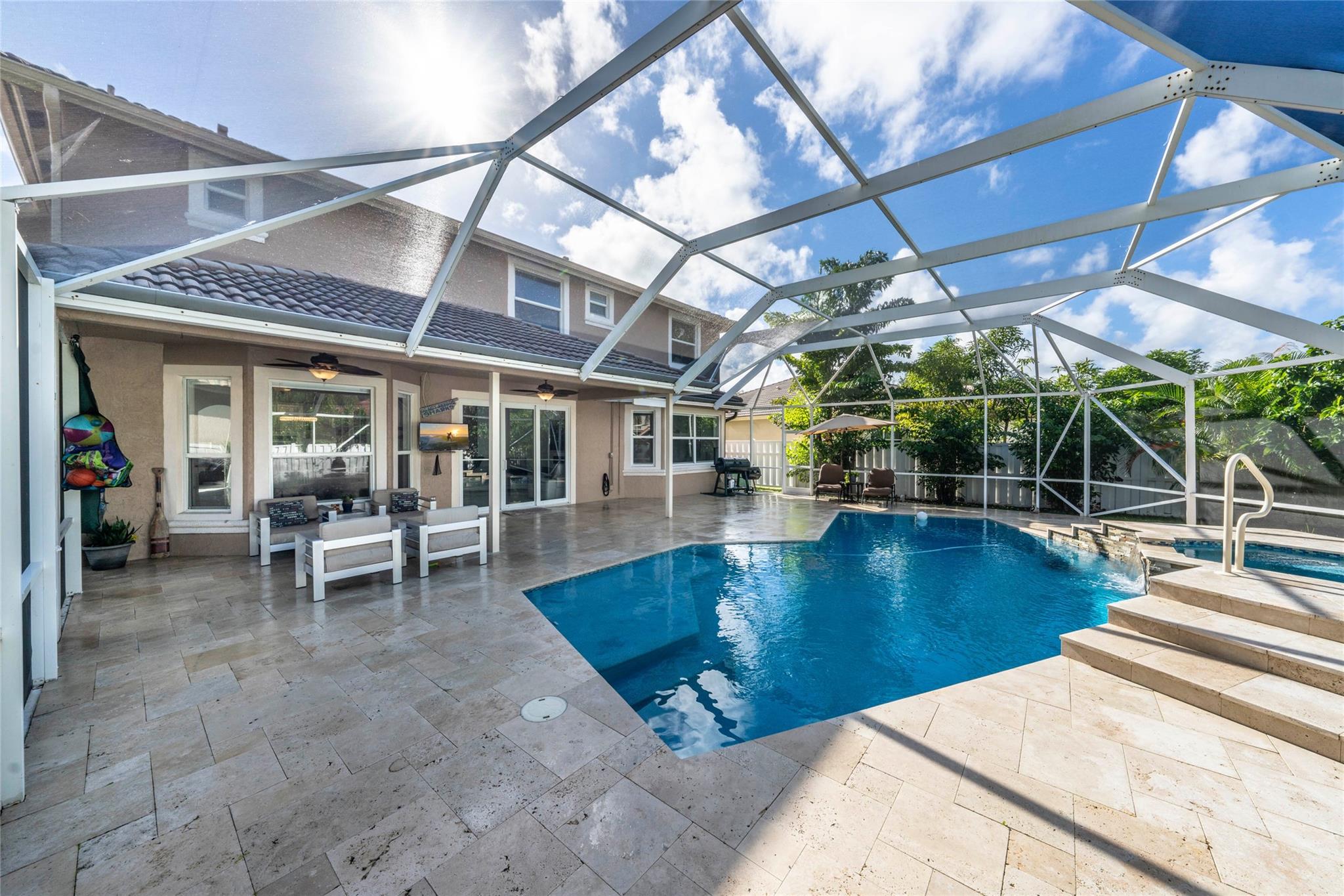 Grand Reserve - Residential