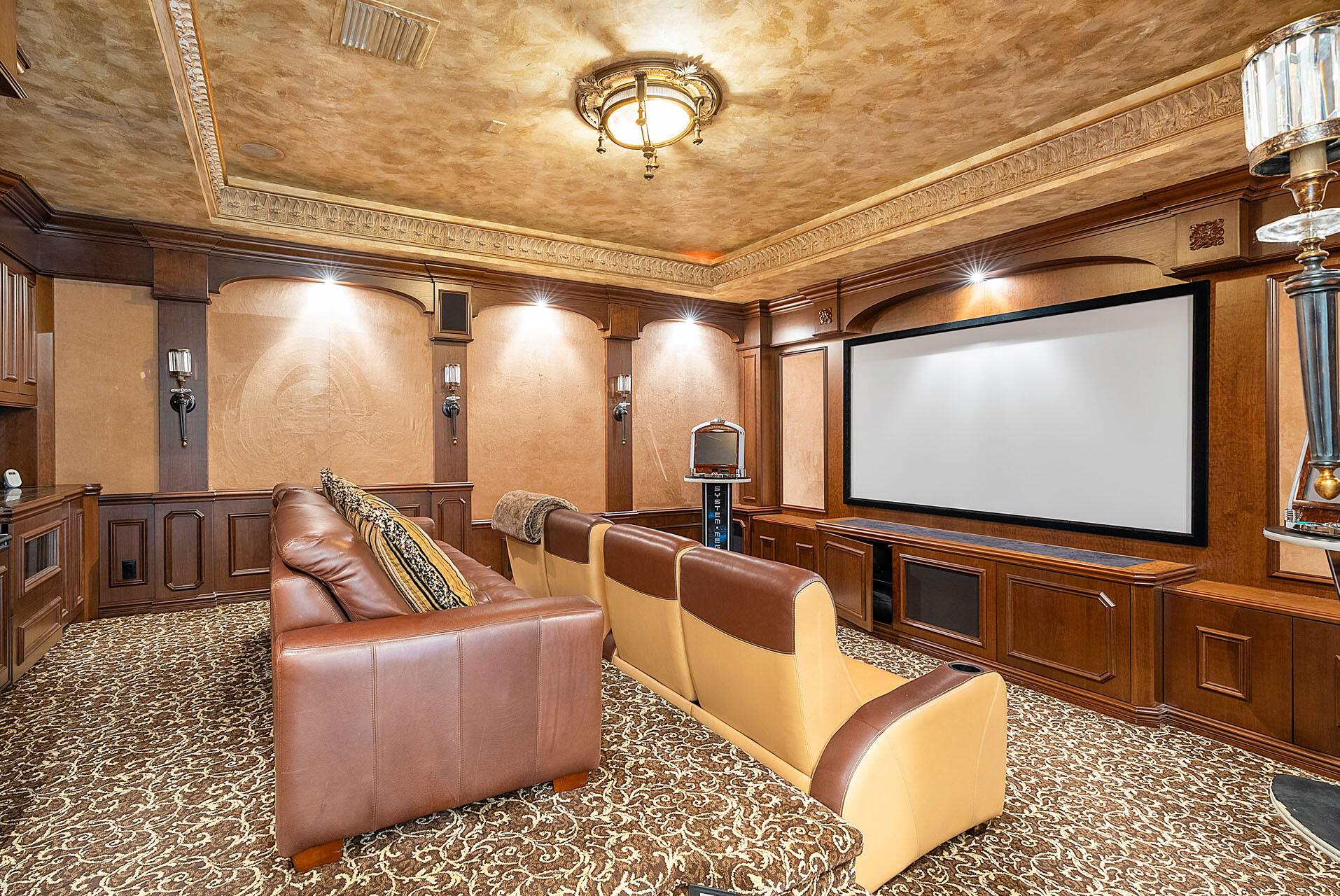 ROYAL PALM YACHT & COUNTR - Residential