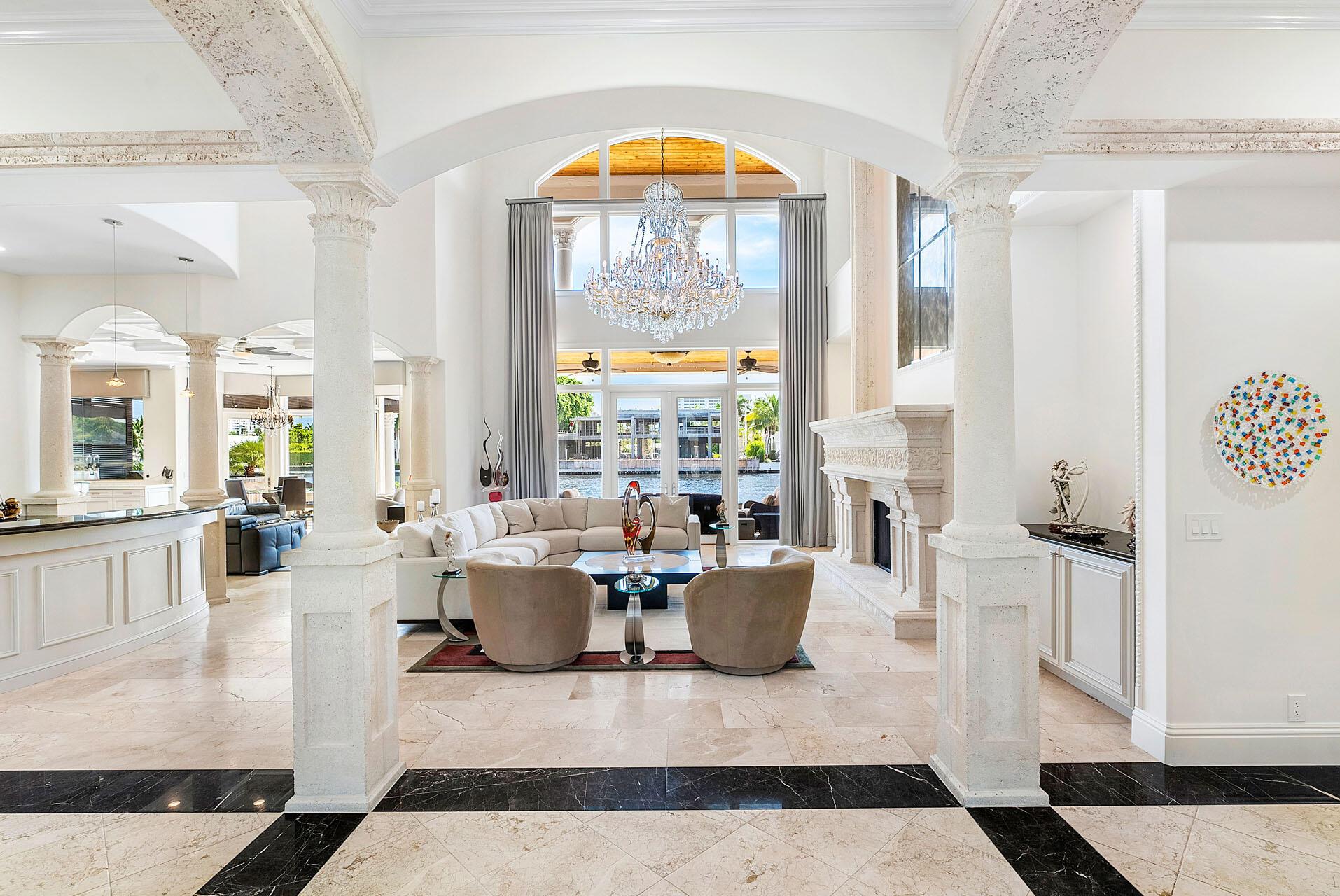 ROYAL PALM YACHT & COUNTR - Residential