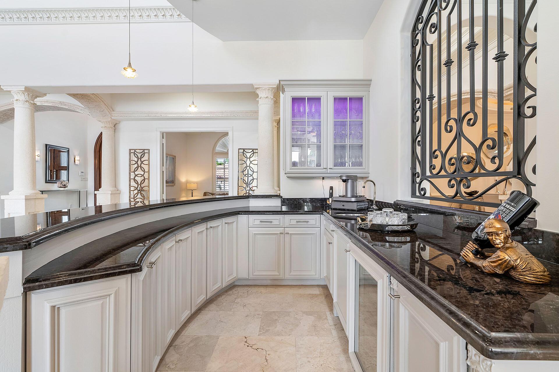 ROYAL PALM YACHT & COUNTR - Residential