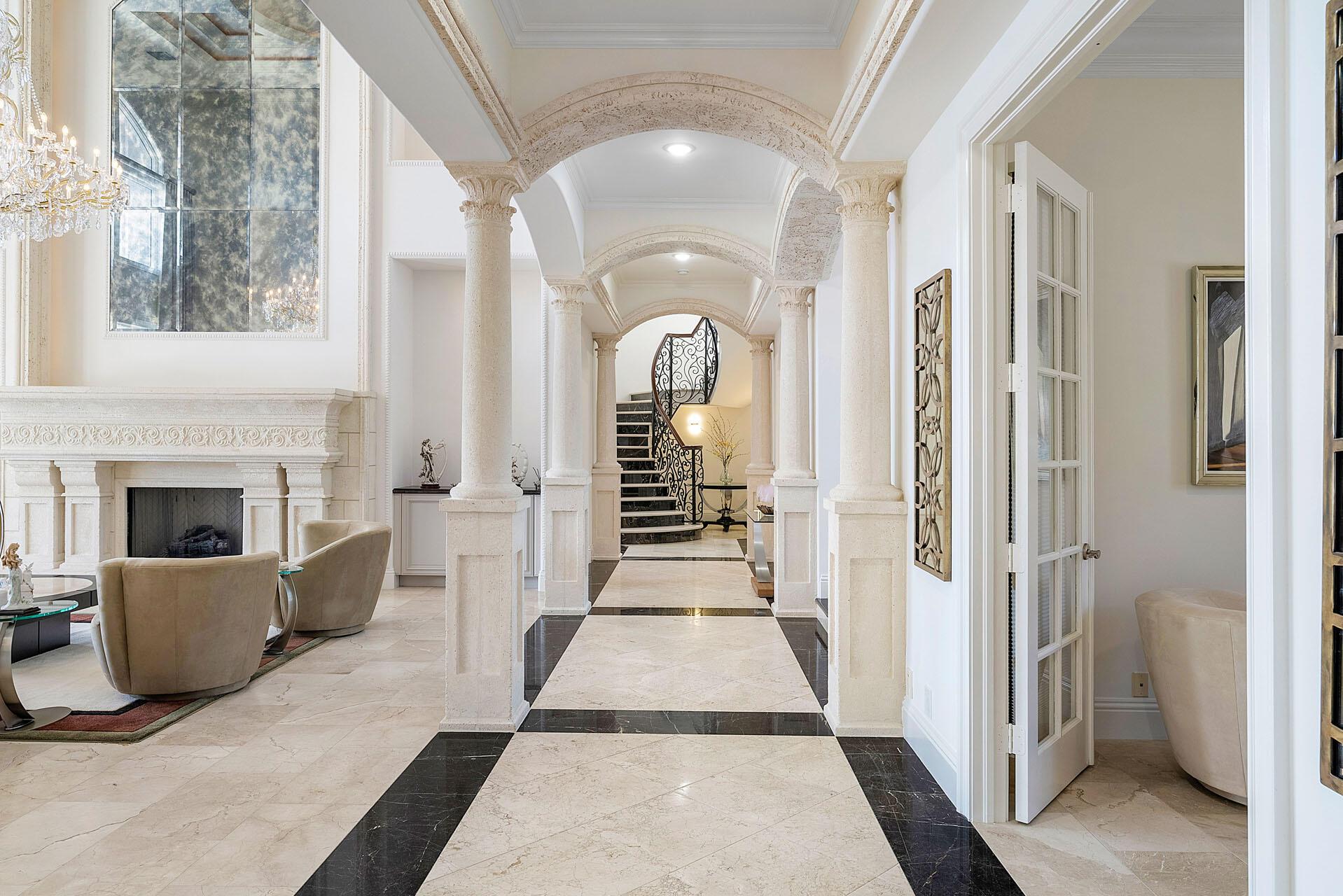 ROYAL PALM YACHT & COUNTR - Residential