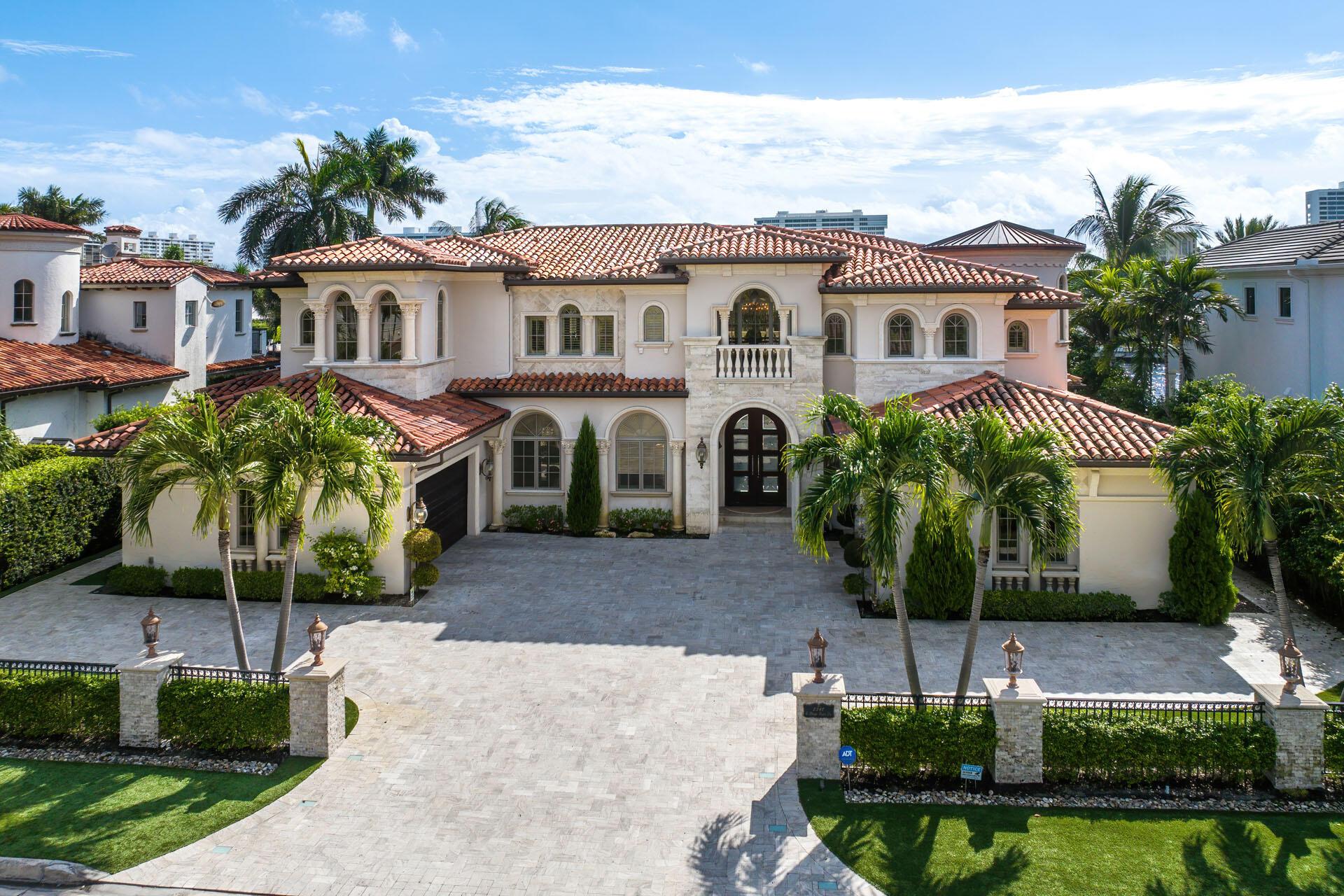 ROYAL PALM YACHT & COUNTR - Residential