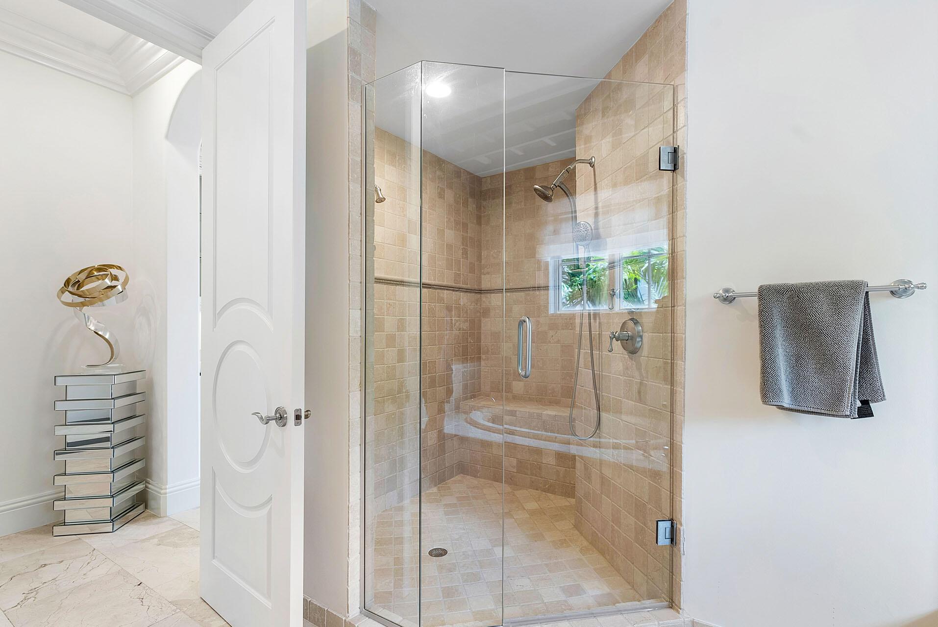 ROYAL PALM YACHT & COUNTR - Residential