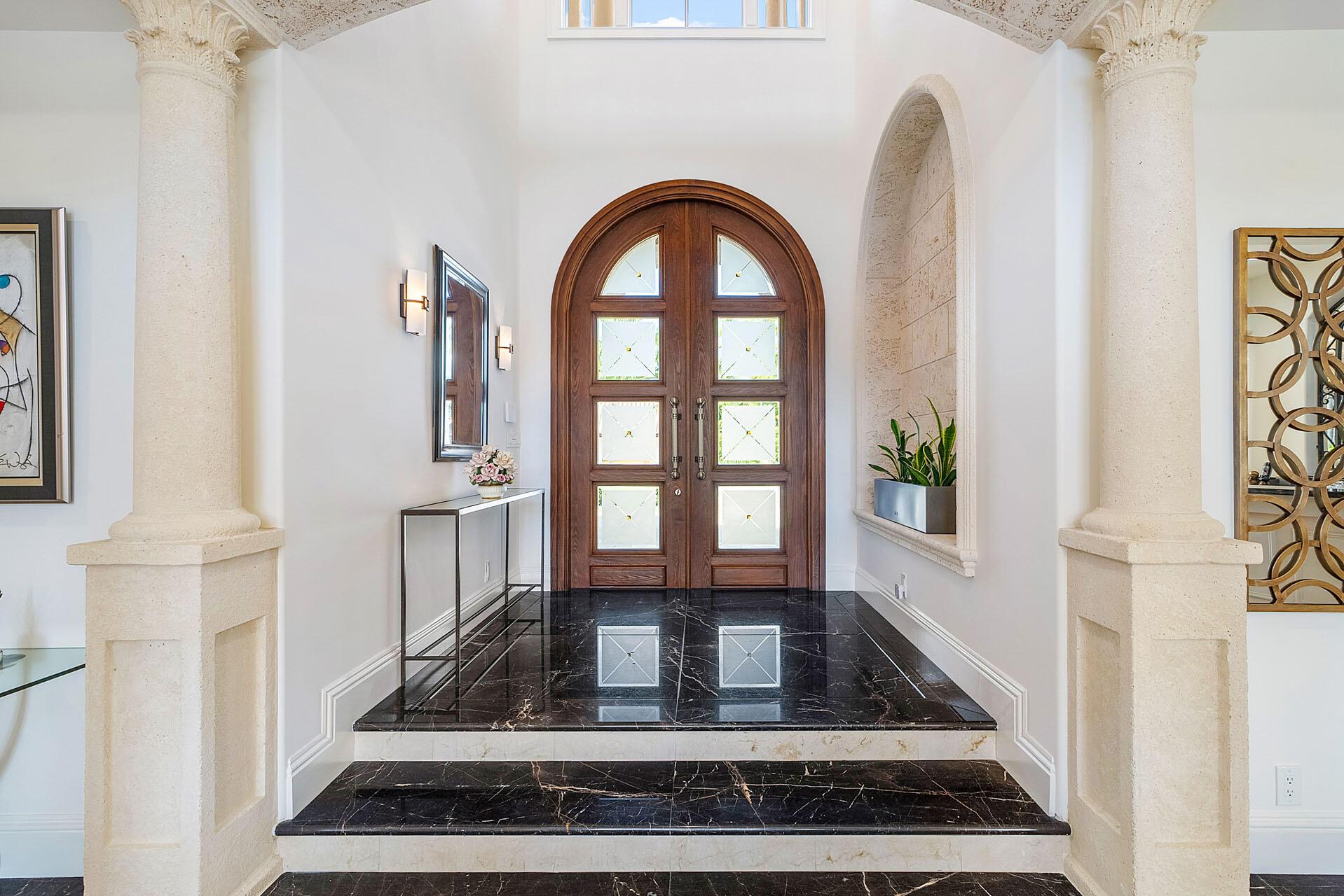 ROYAL PALM YACHT & COUNTR - Residential