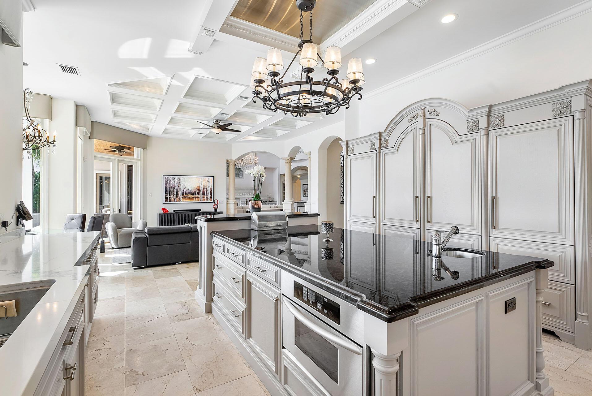 ROYAL PALM YACHT & COUNTR - Residential