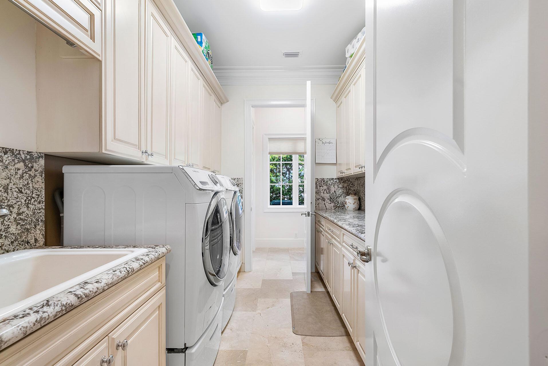 ROYAL PALM YACHT & COUNTR - Residential