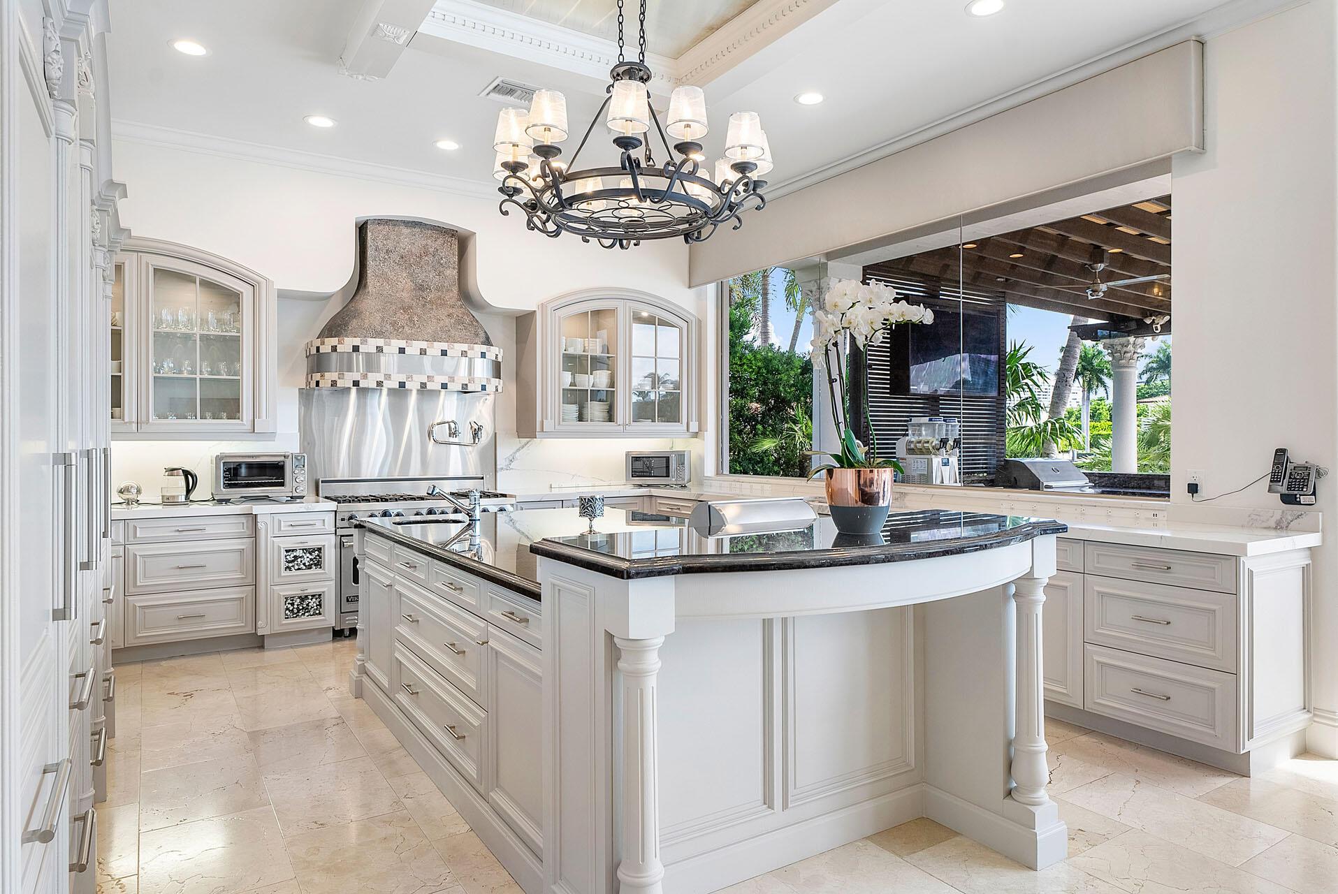 ROYAL PALM YACHT & COUNTR - Residential