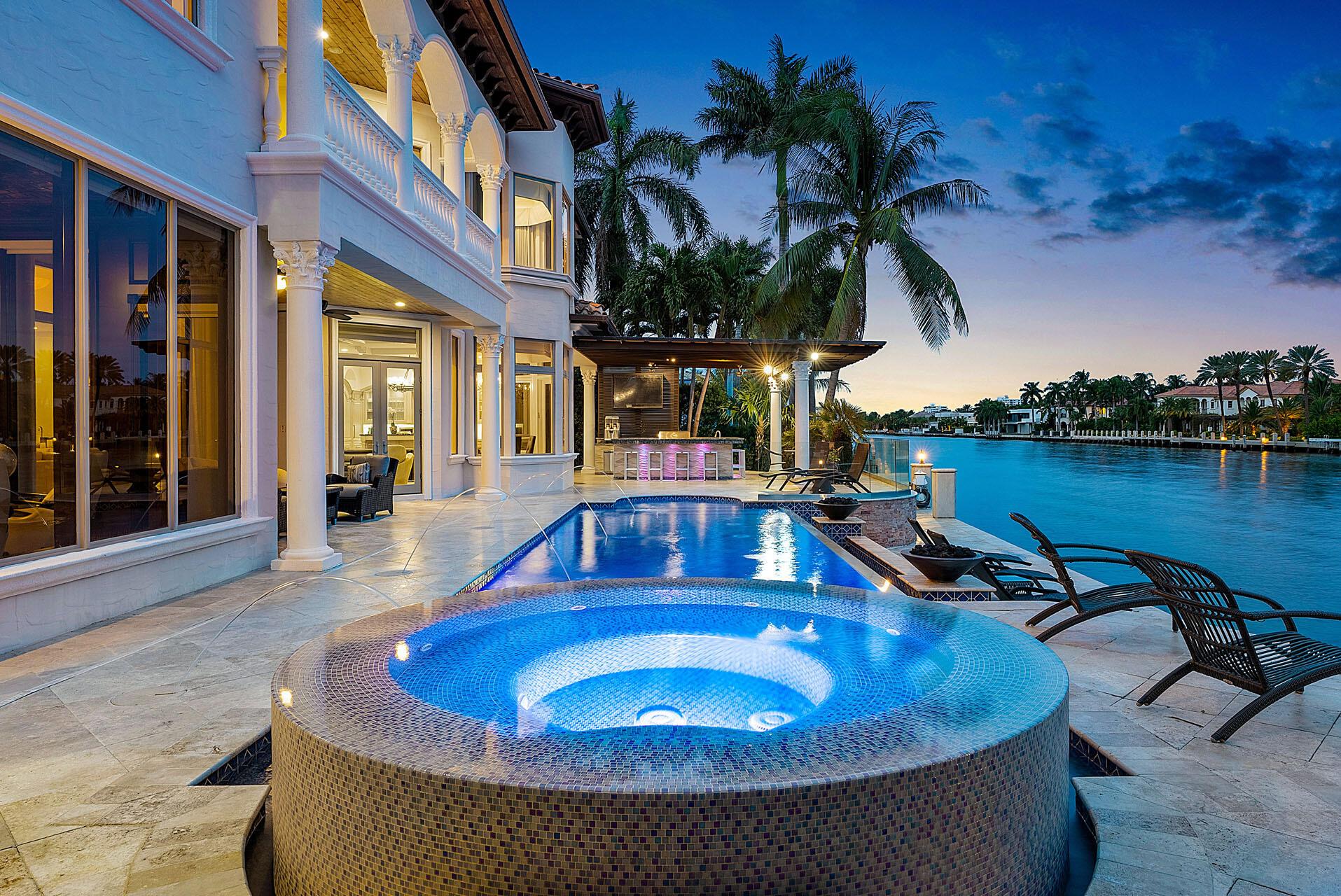 ROYAL PALM YACHT & COUNTR - Residential