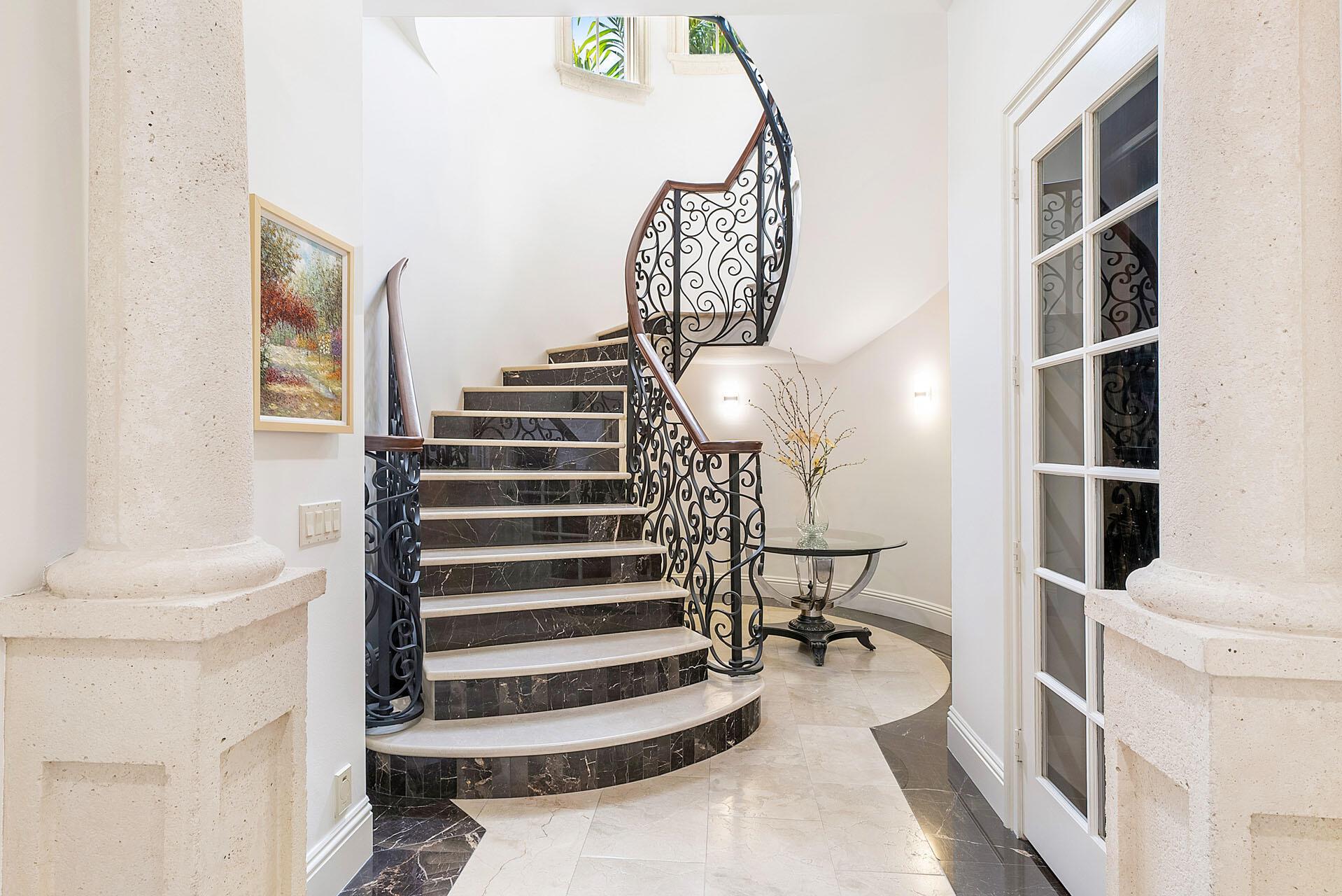 ROYAL PALM YACHT & COUNTR - Residential