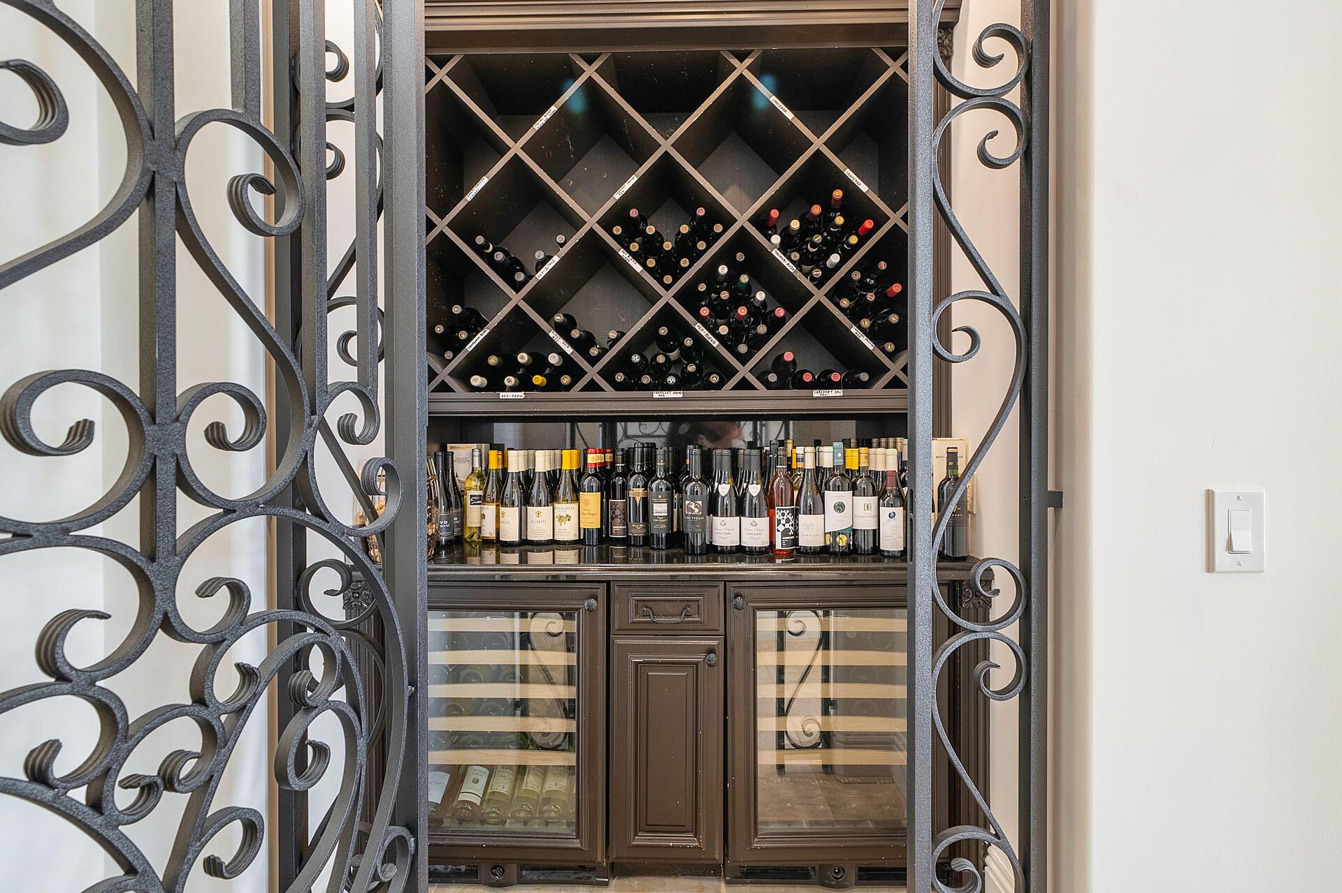 ROYAL PALM YACHT & COUNTR - Residential