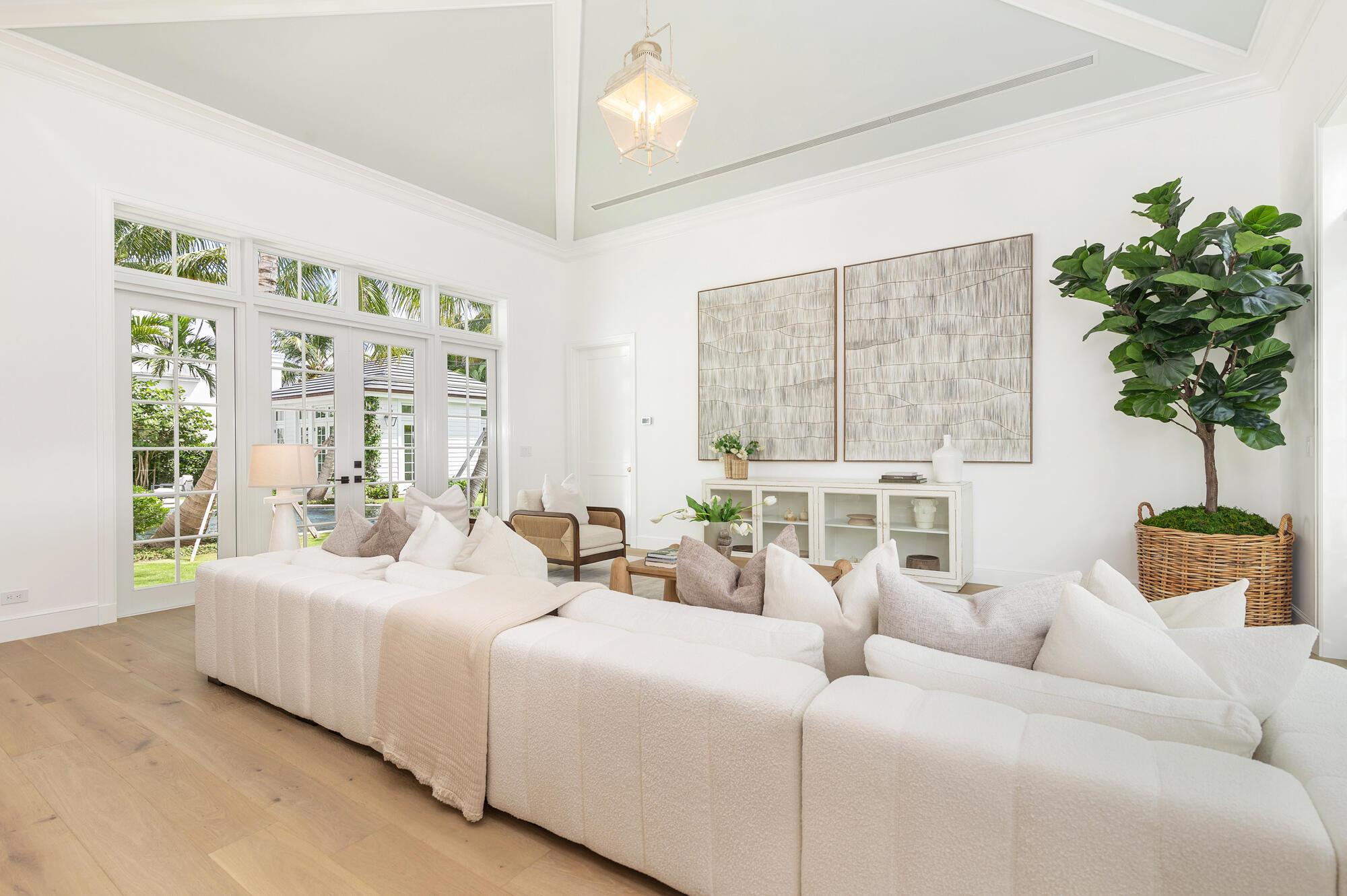 MIRAMAR ln - Residential