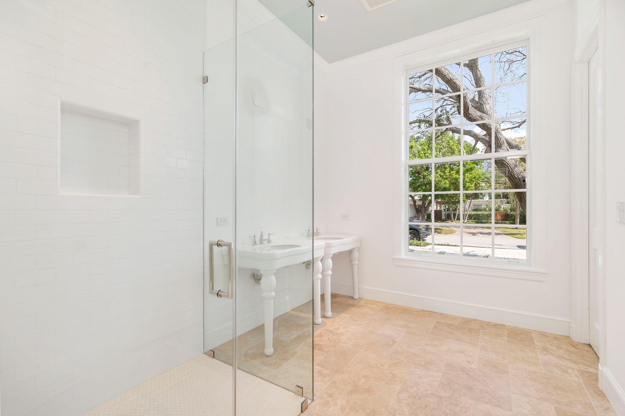 MIRAMAR ln - Residential