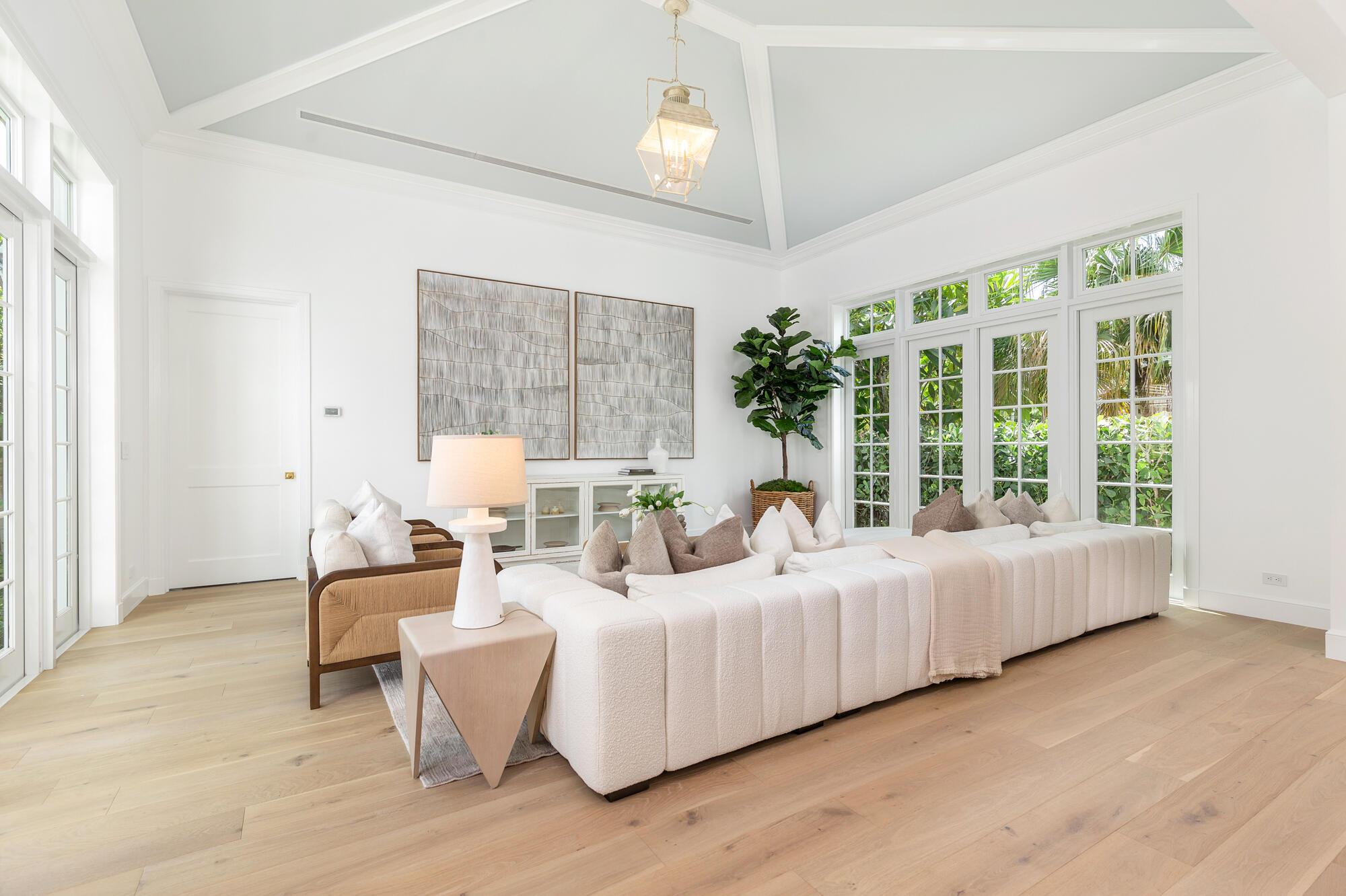 MIRAMAR ln - Residential