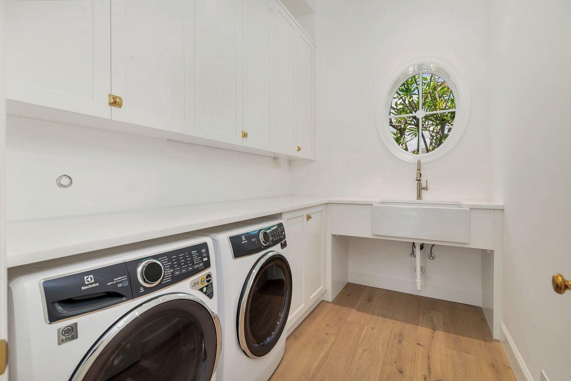 MIRAMAR ln - Residential