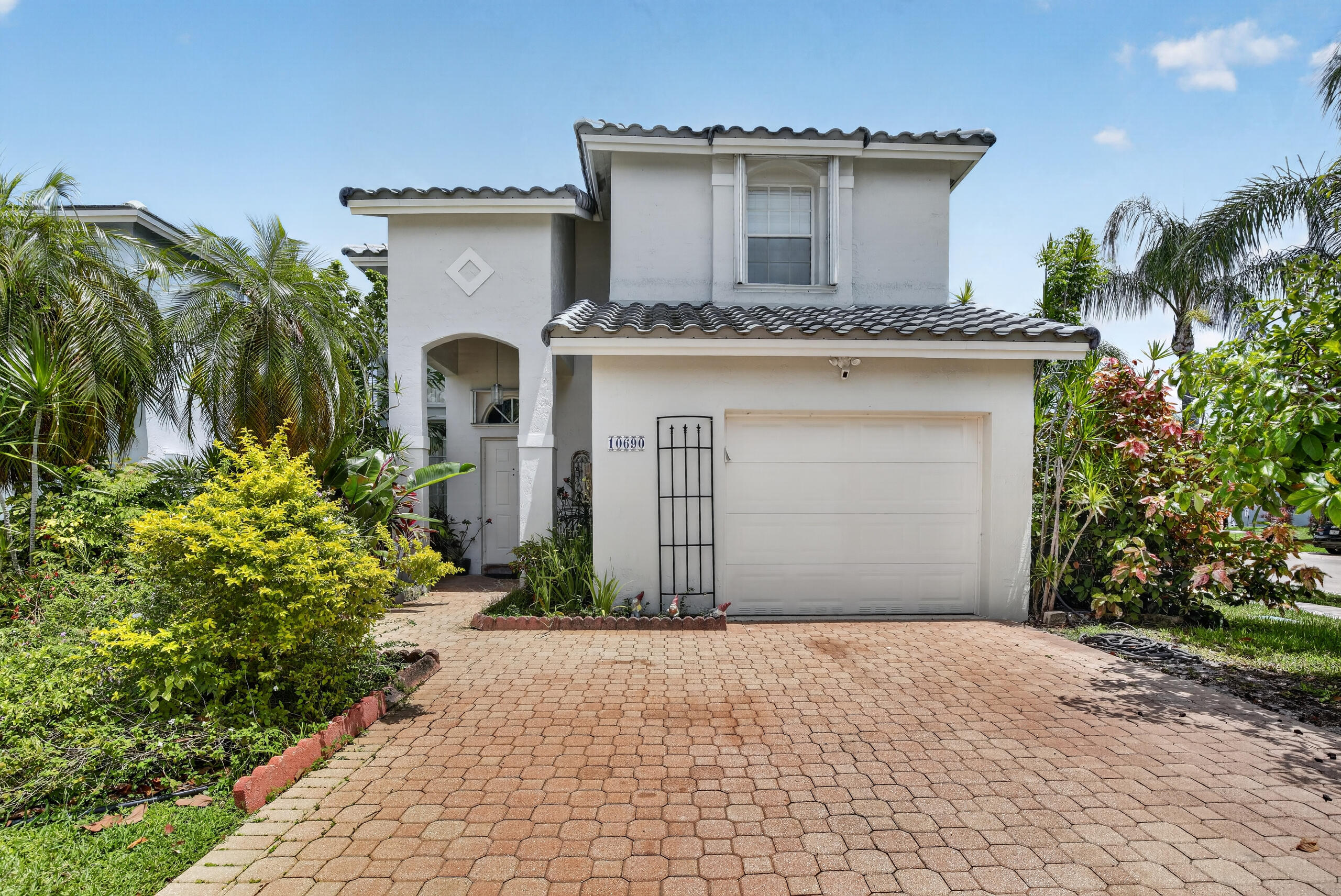 PEMBROKE POINTE PARCEL - Residential